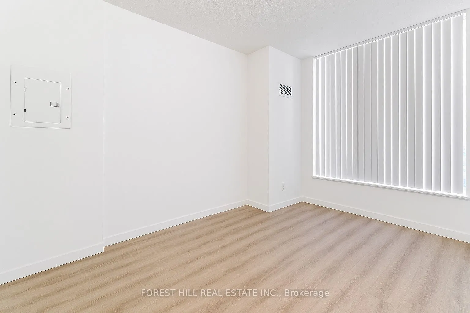 251 Manitoba Street, #403