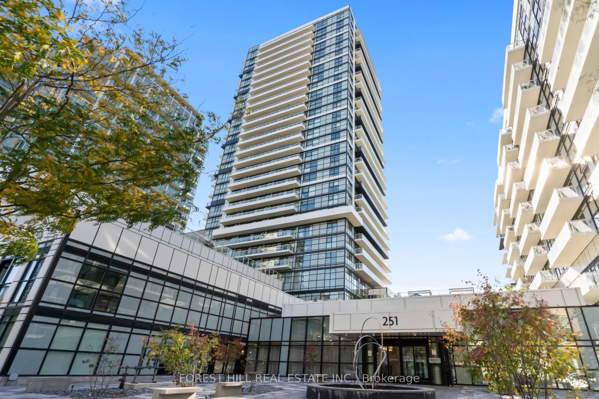 251 Manitoba Street, #403