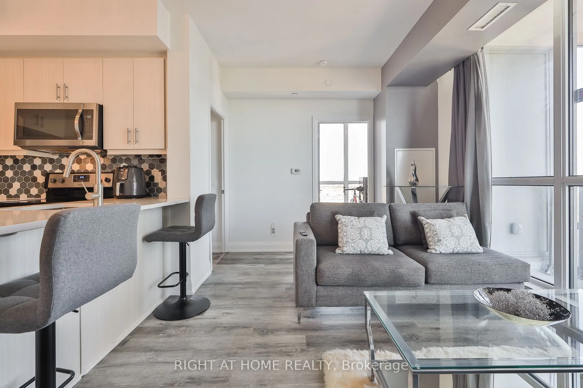 15 Zorra Street, #1702
