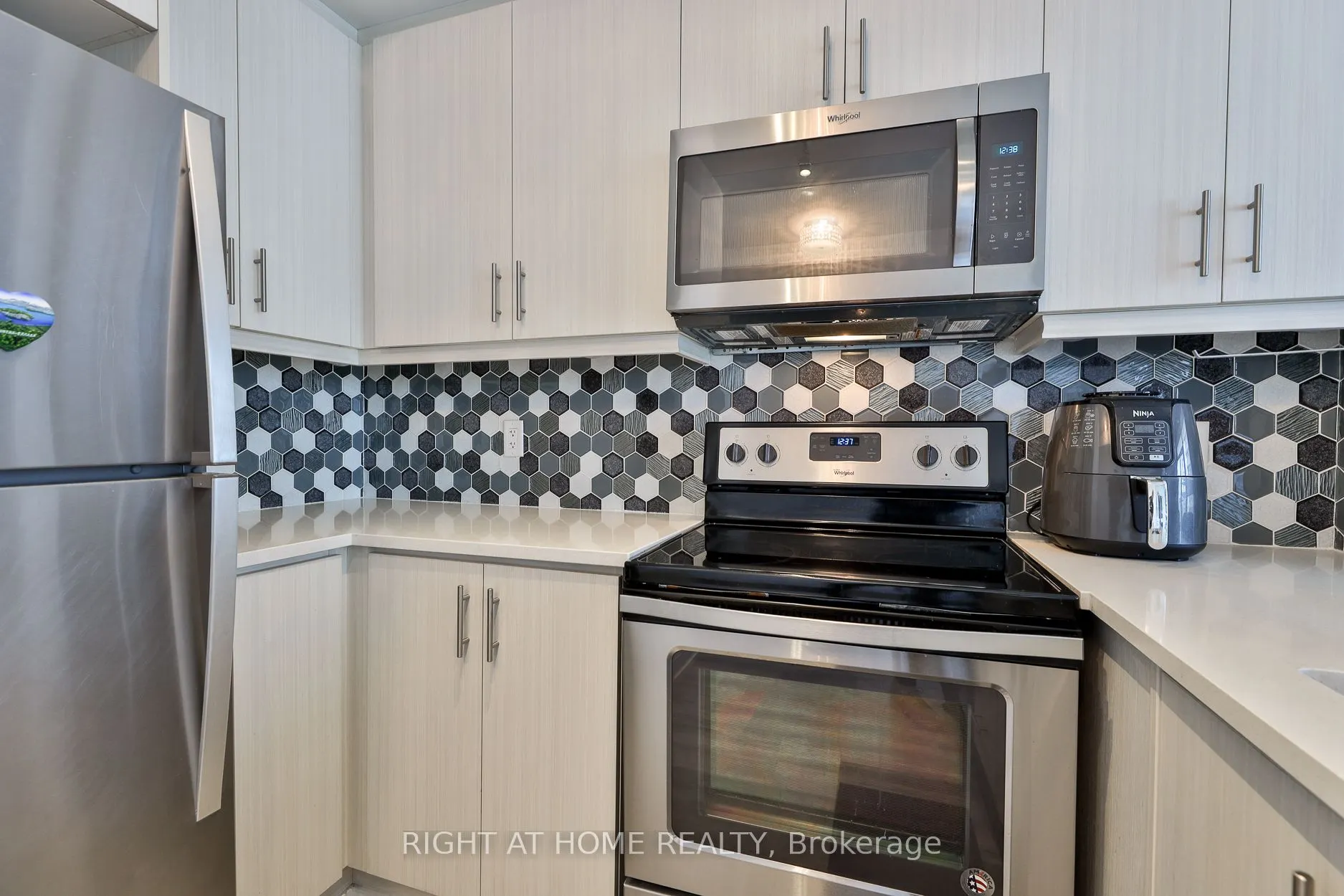 15 Zorra Street, #1702