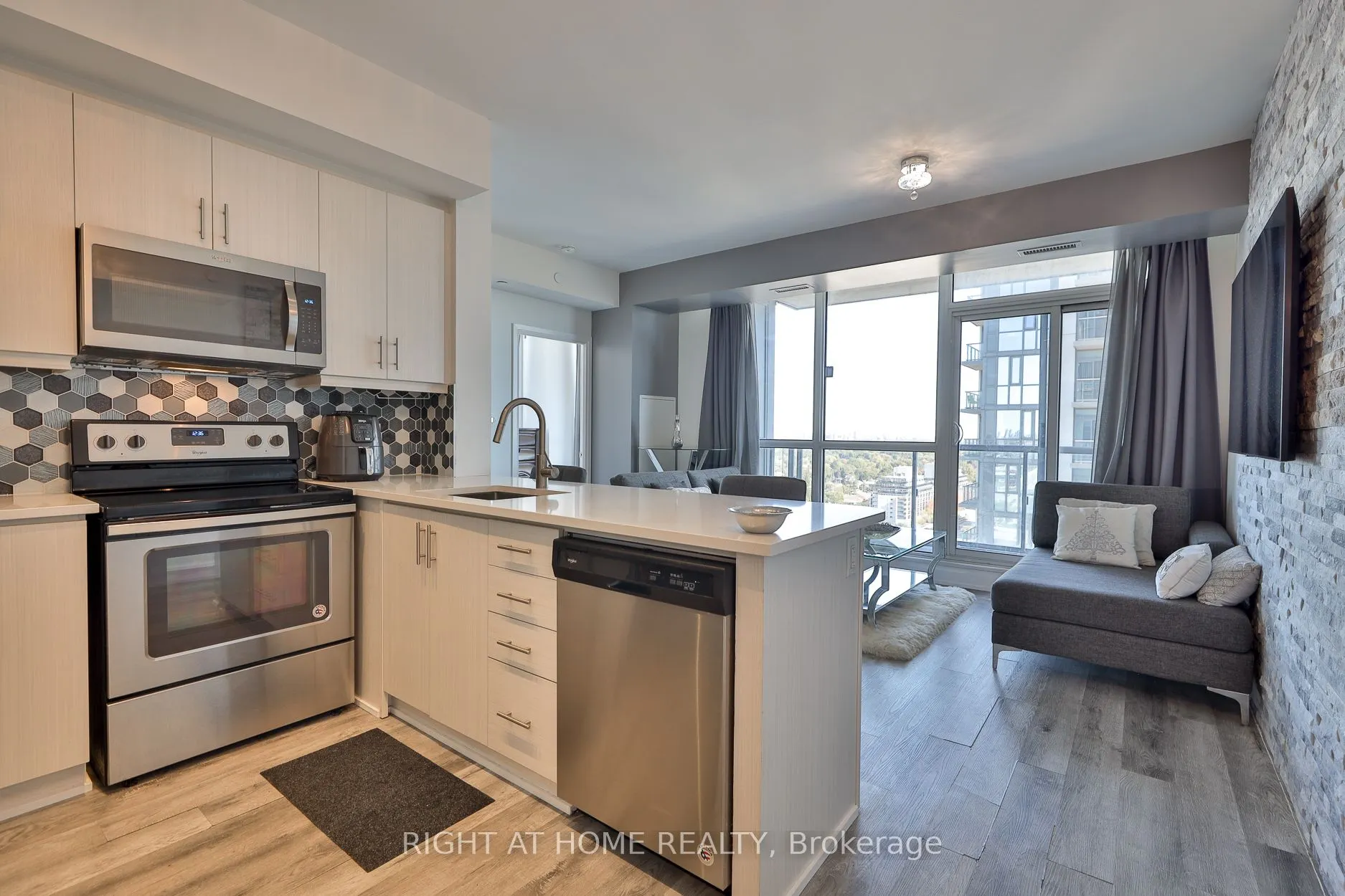 15 Zorra Street, #1702
