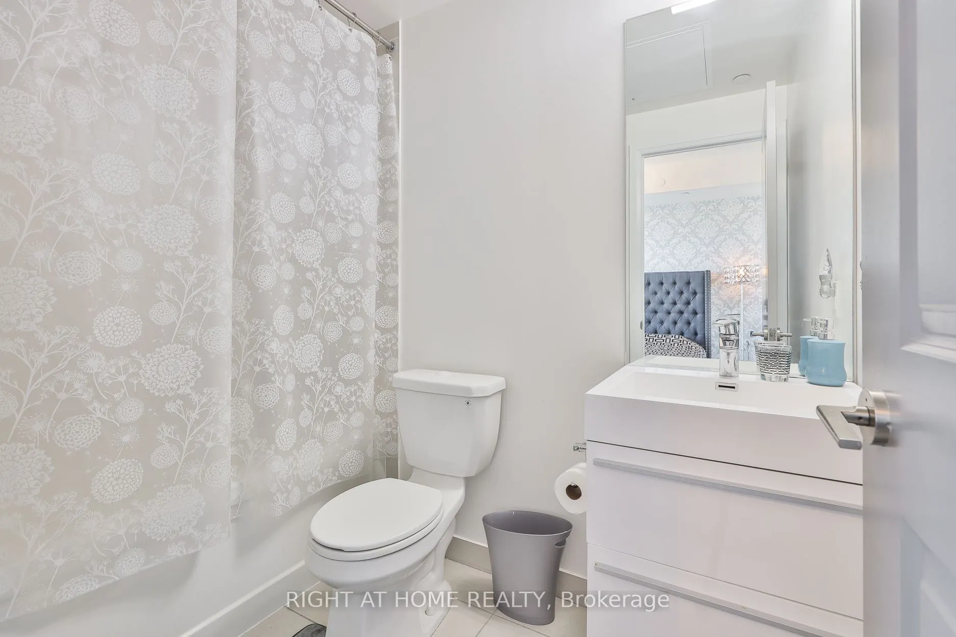 15 Zorra Street, #1702