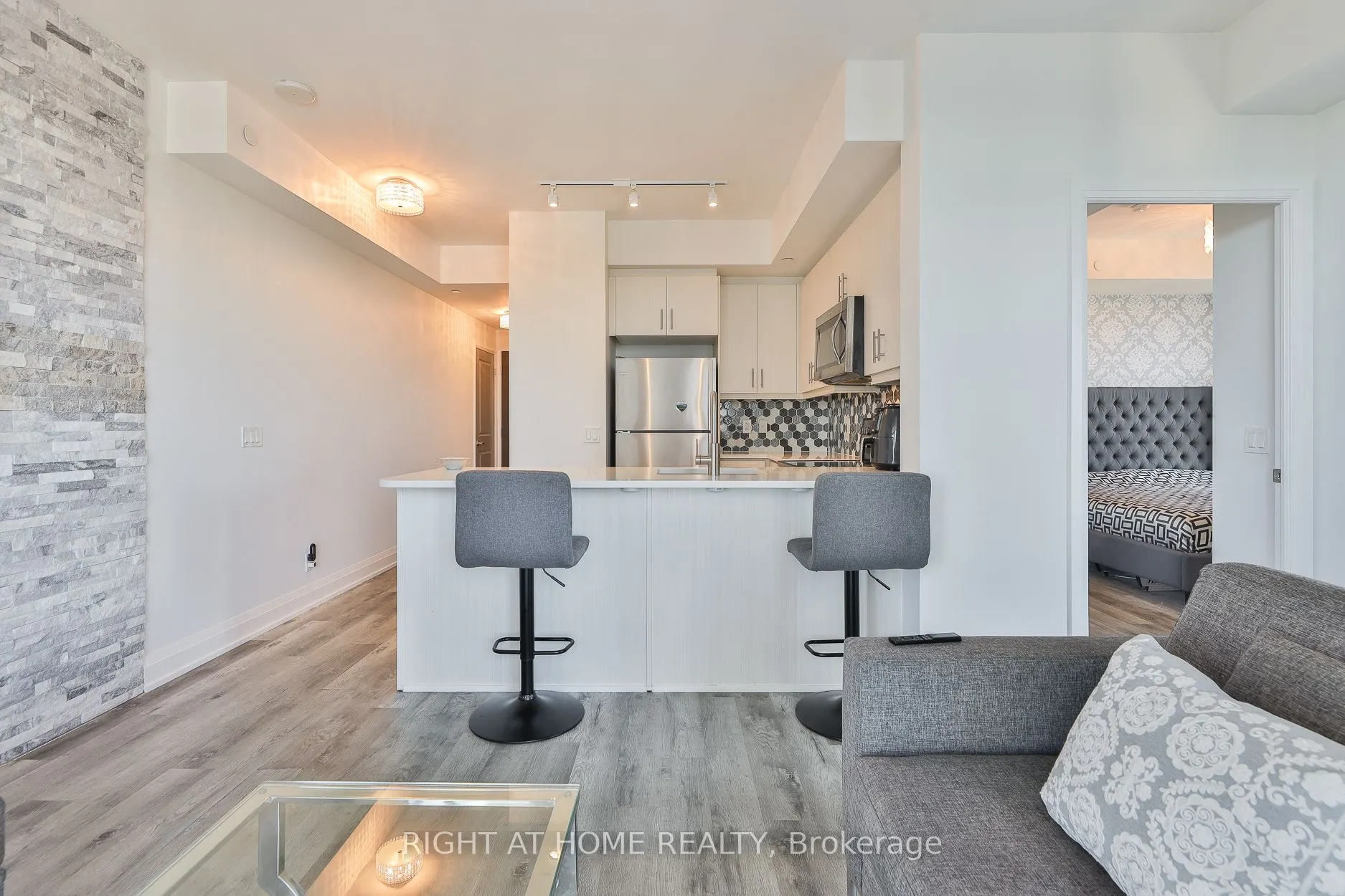 15 Zorra Street, #1702