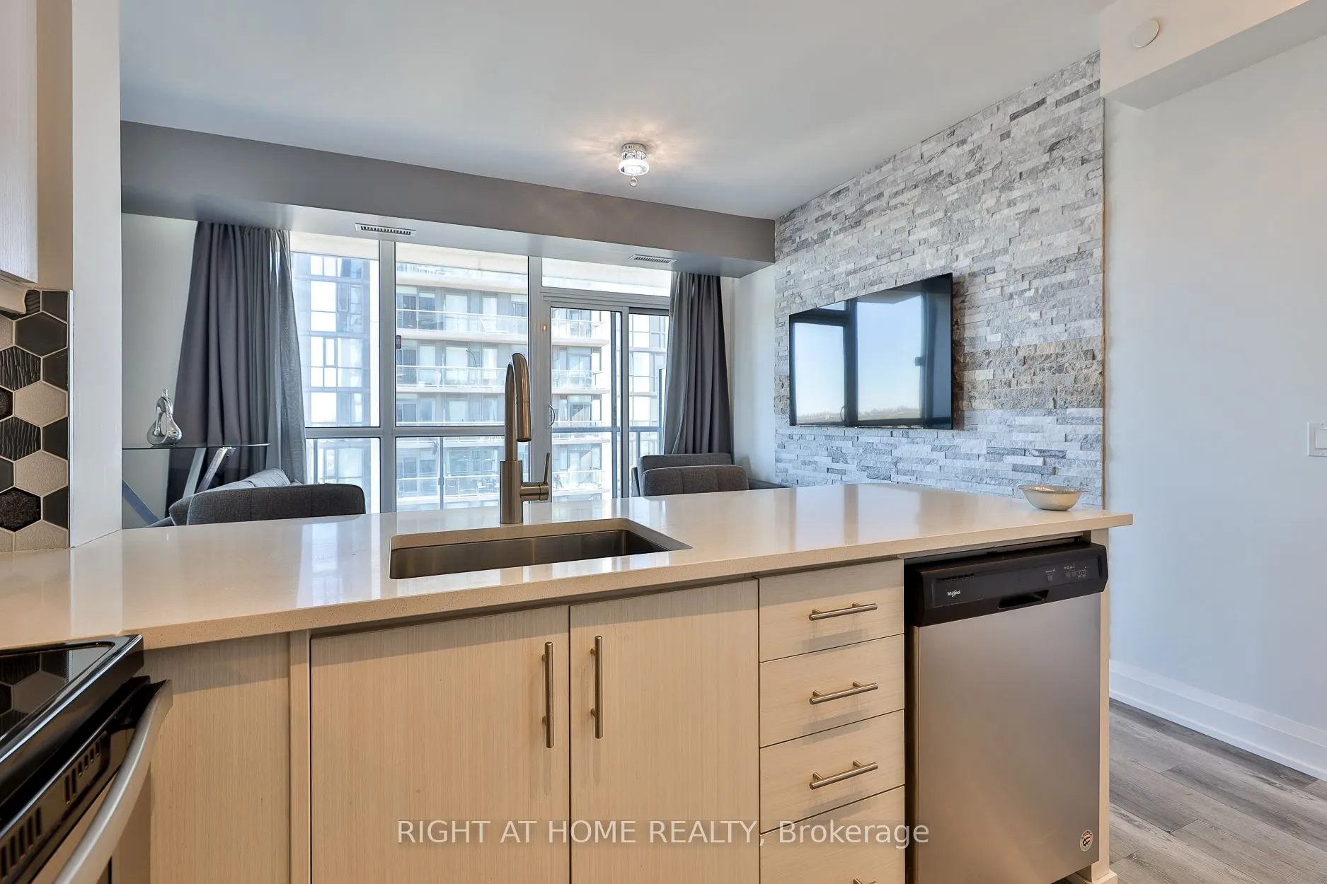 15 Zorra Street, #1702