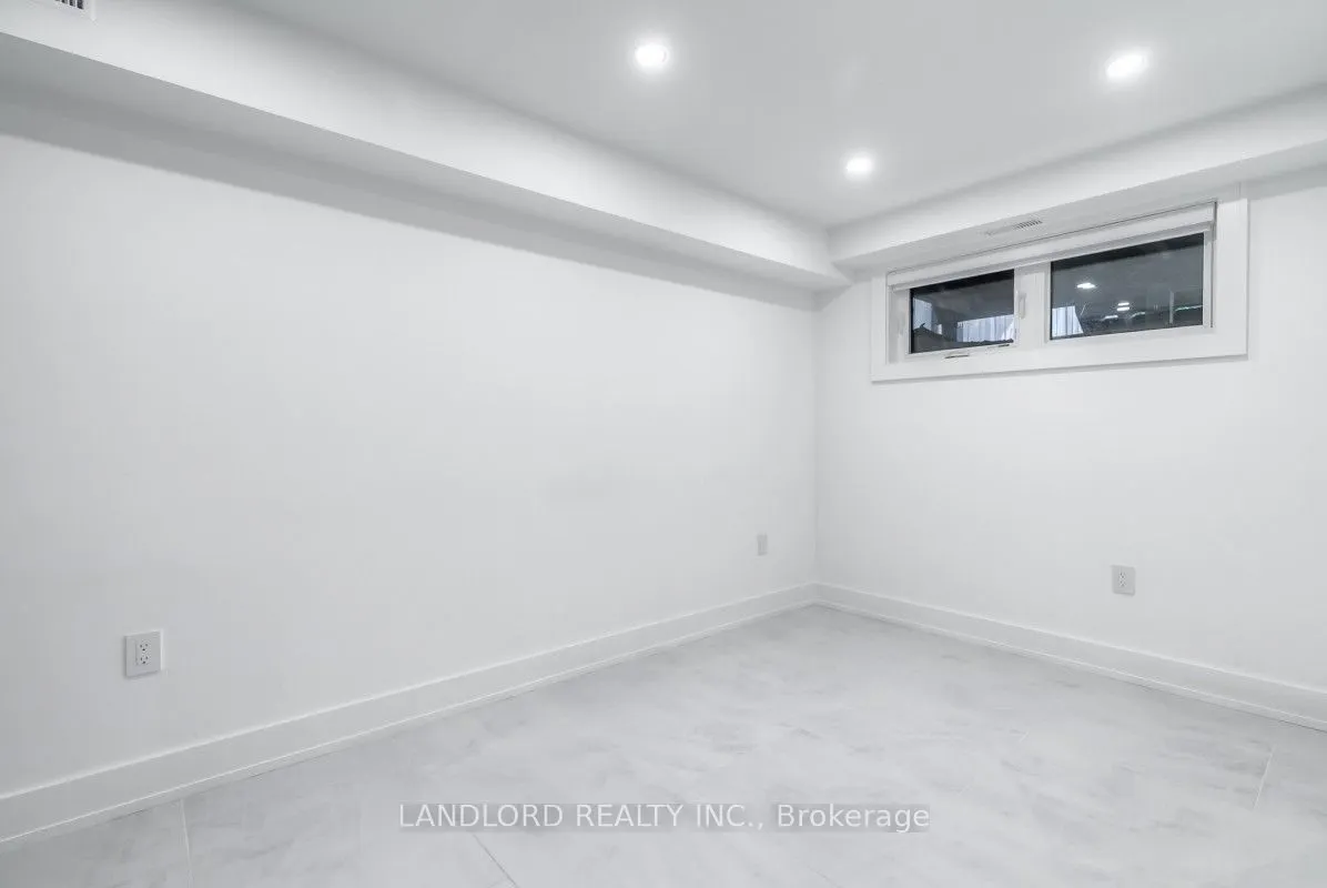 37 Boustead Avenue, #4