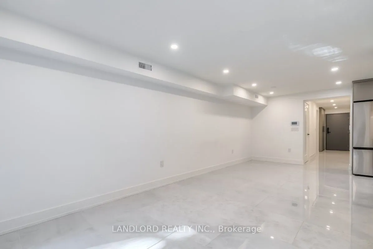 37 Boustead Avenue, #4