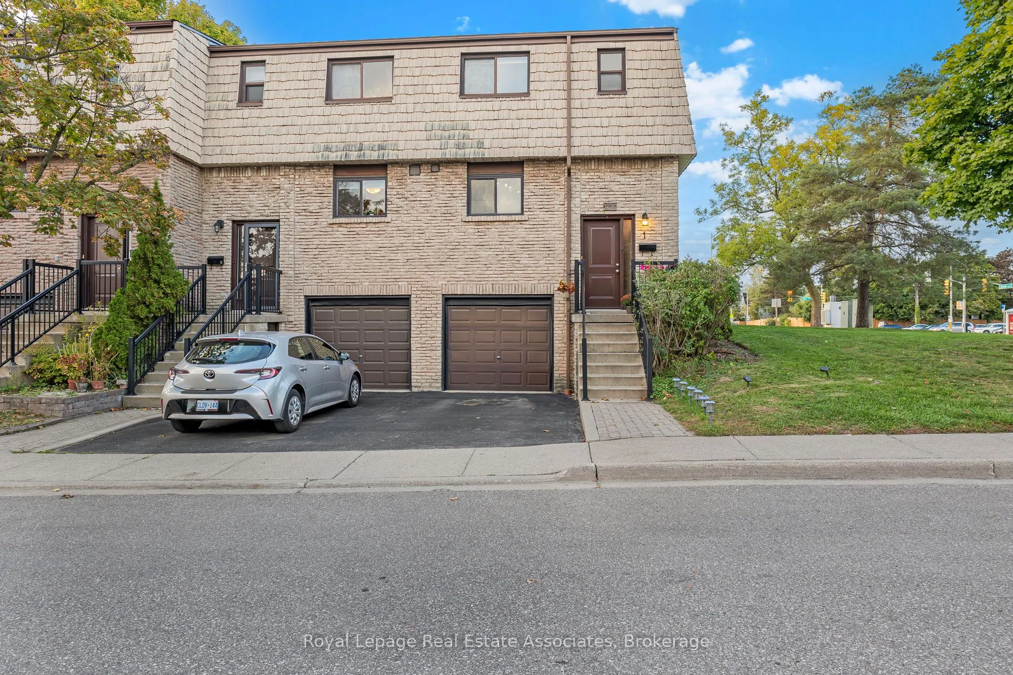 1536 Sixth Line, #1