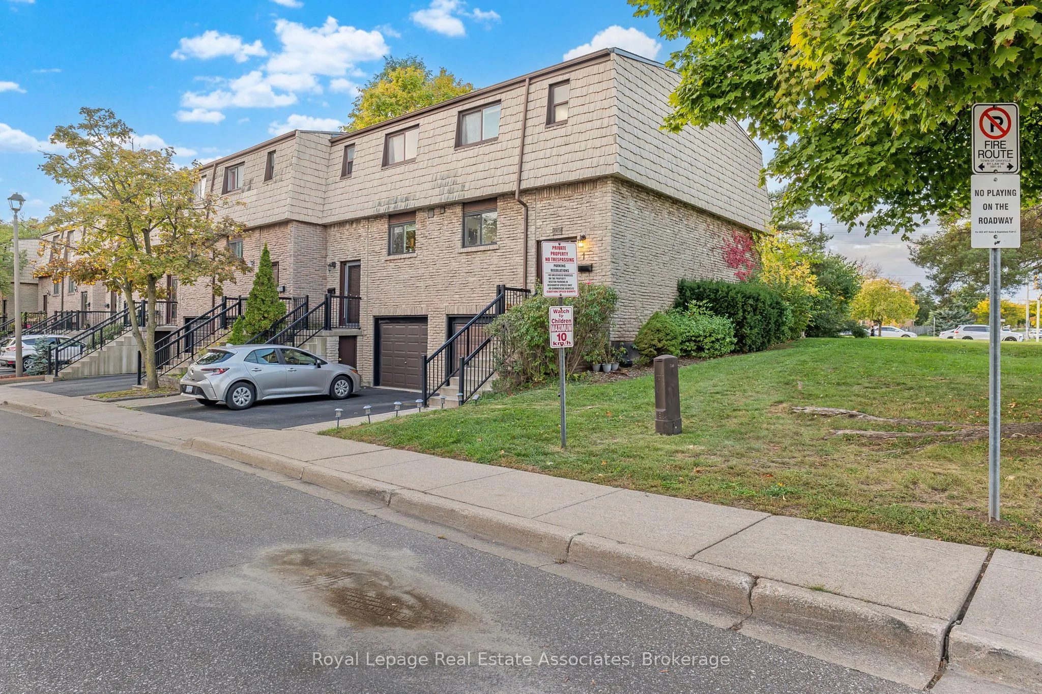 1536 Sixth Line, #1