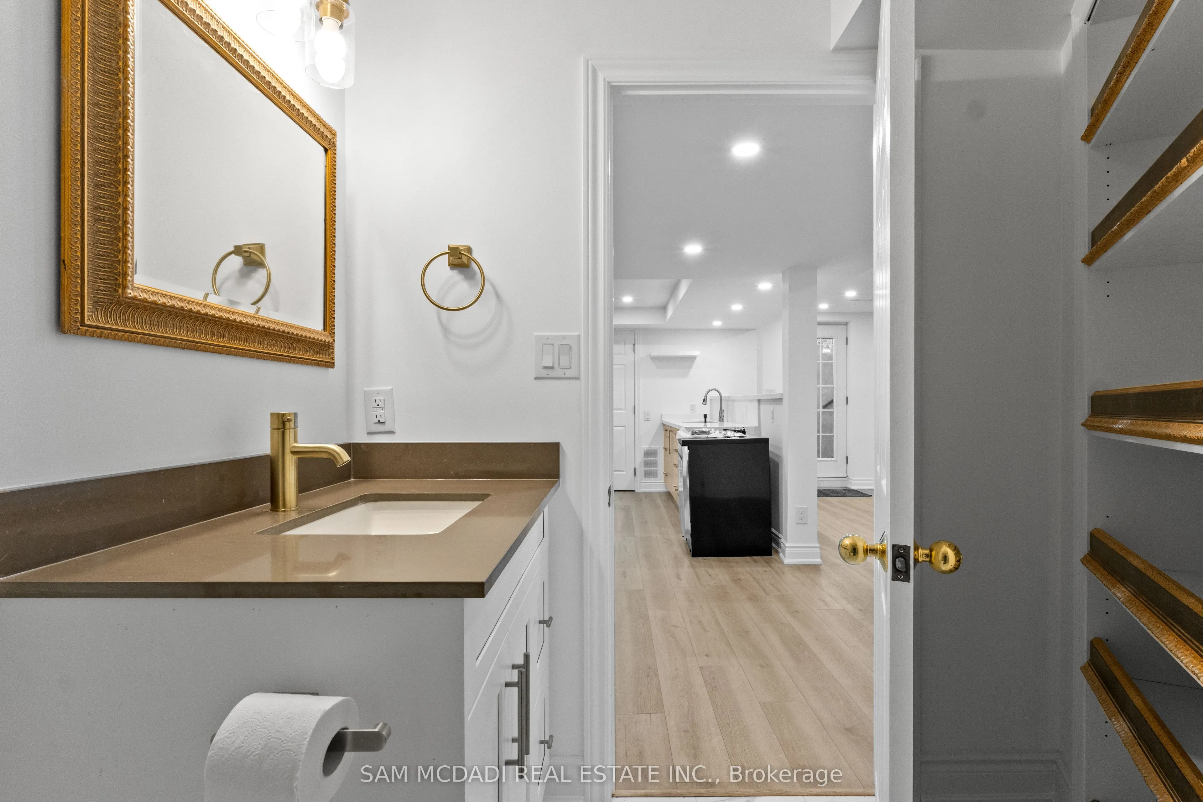 5436 Edencroft Crescent, #Lower