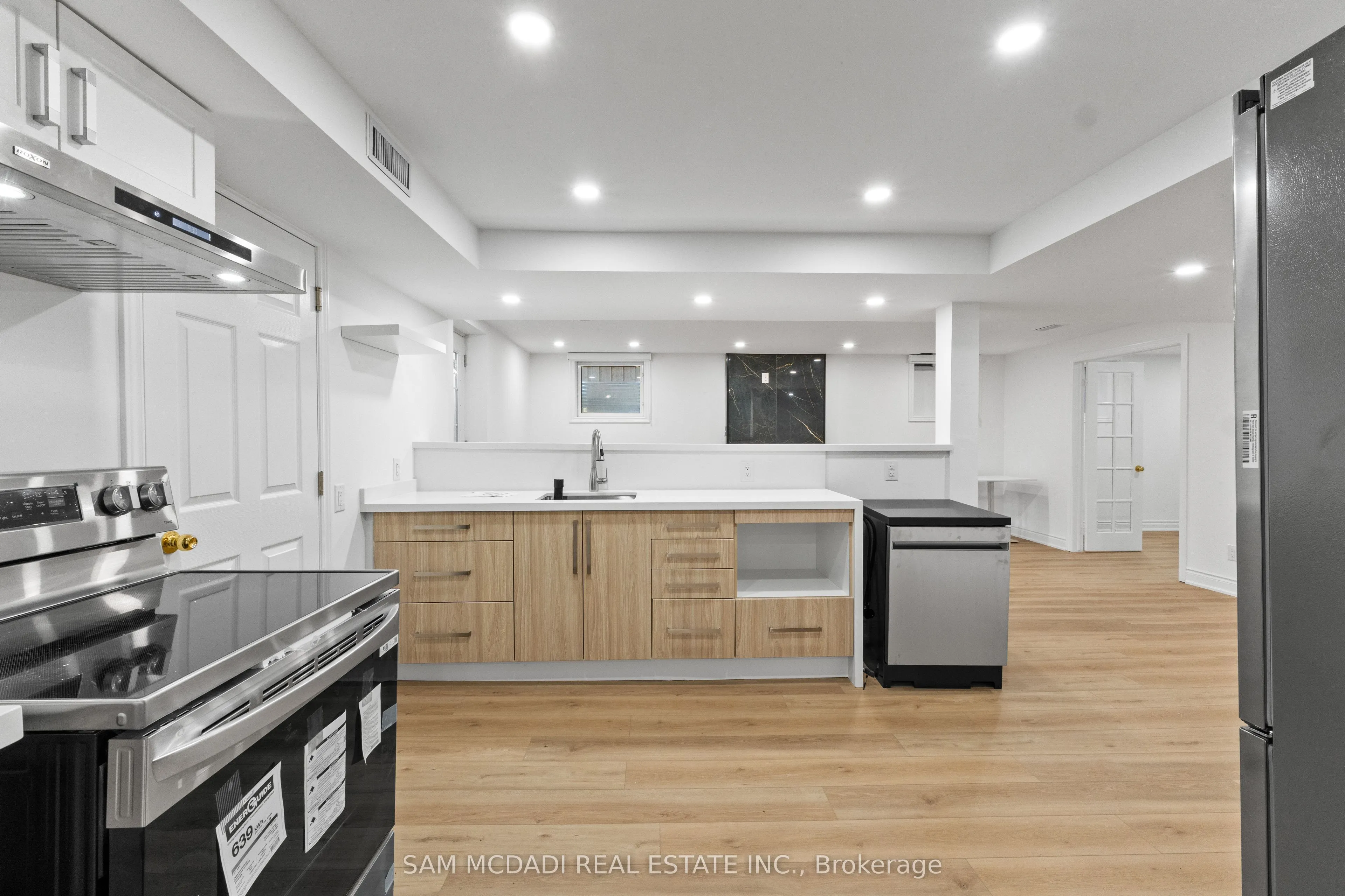 5436 Edencroft Crescent, #Lower
