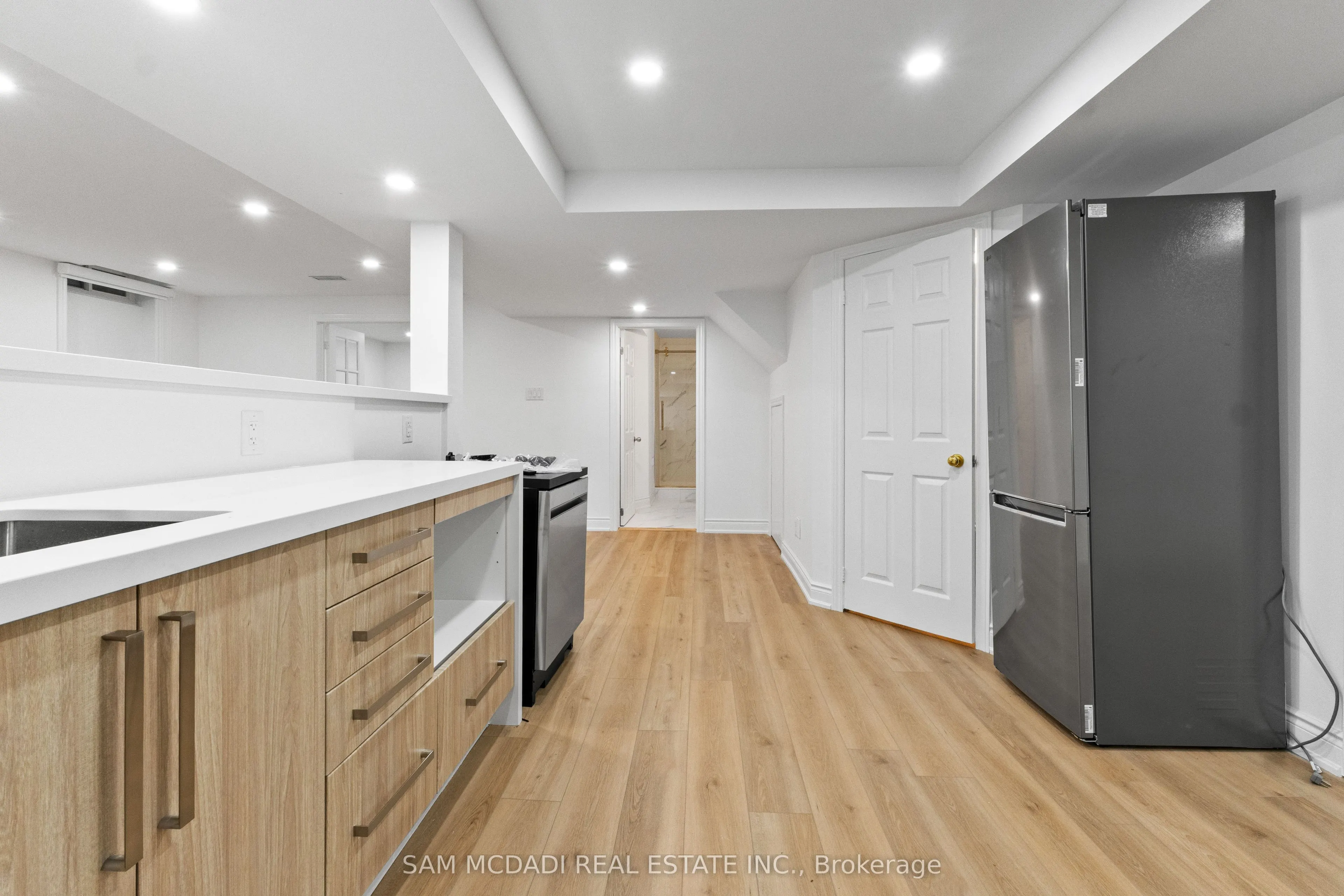 5436 Edencroft Crescent, #Lower