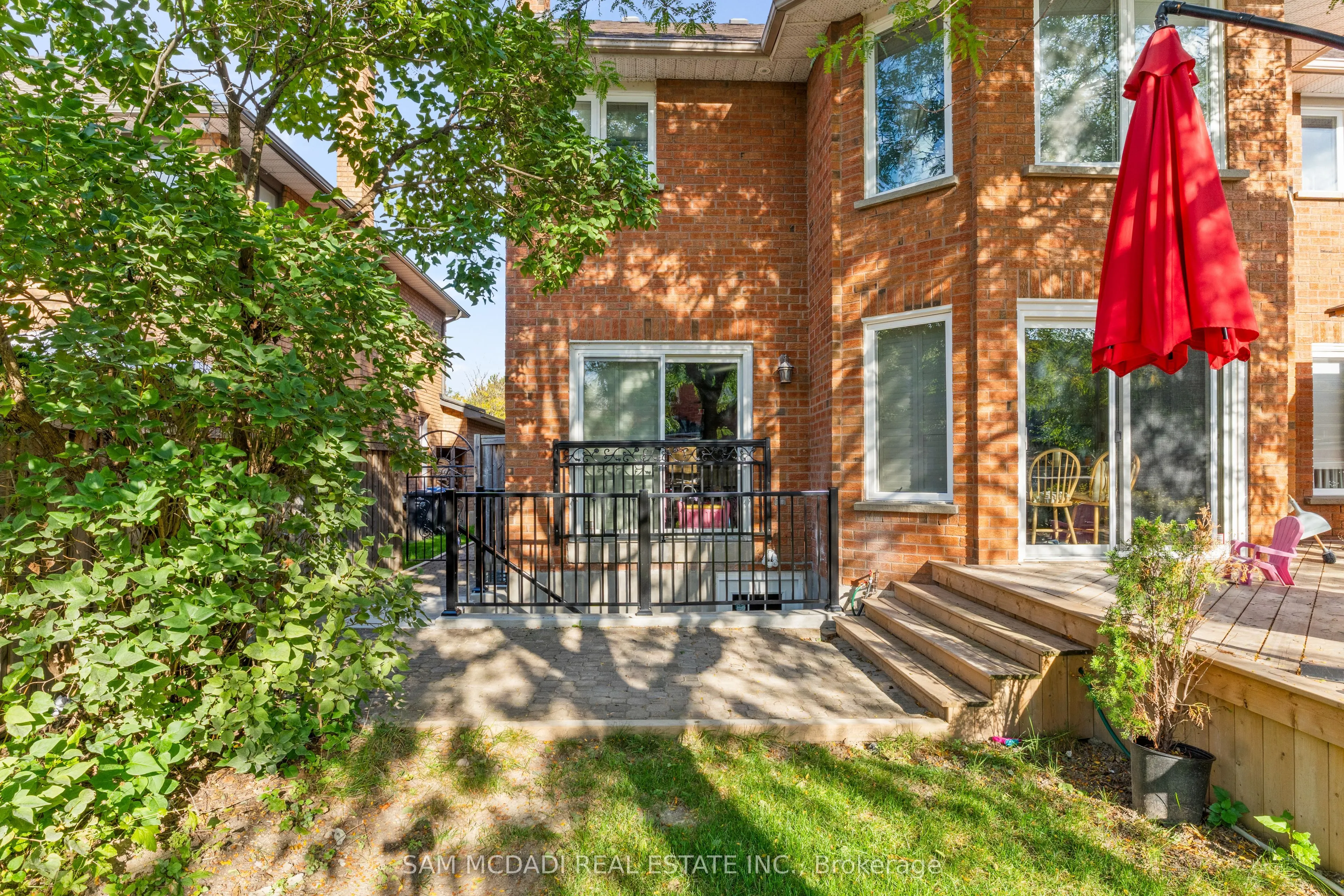 5436 Edencroft Crescent, #Lower