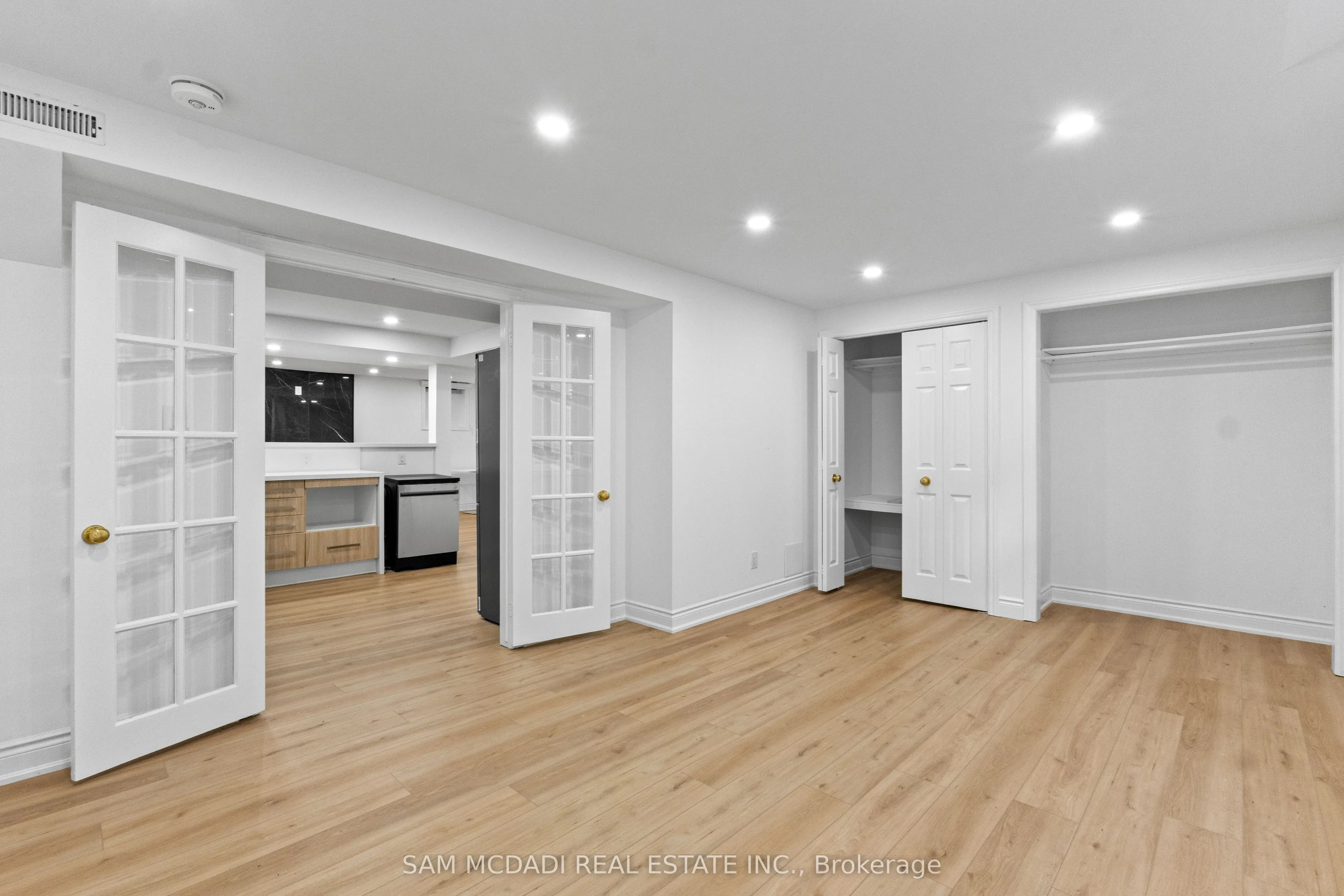 5436 Edencroft Crescent, #Lower