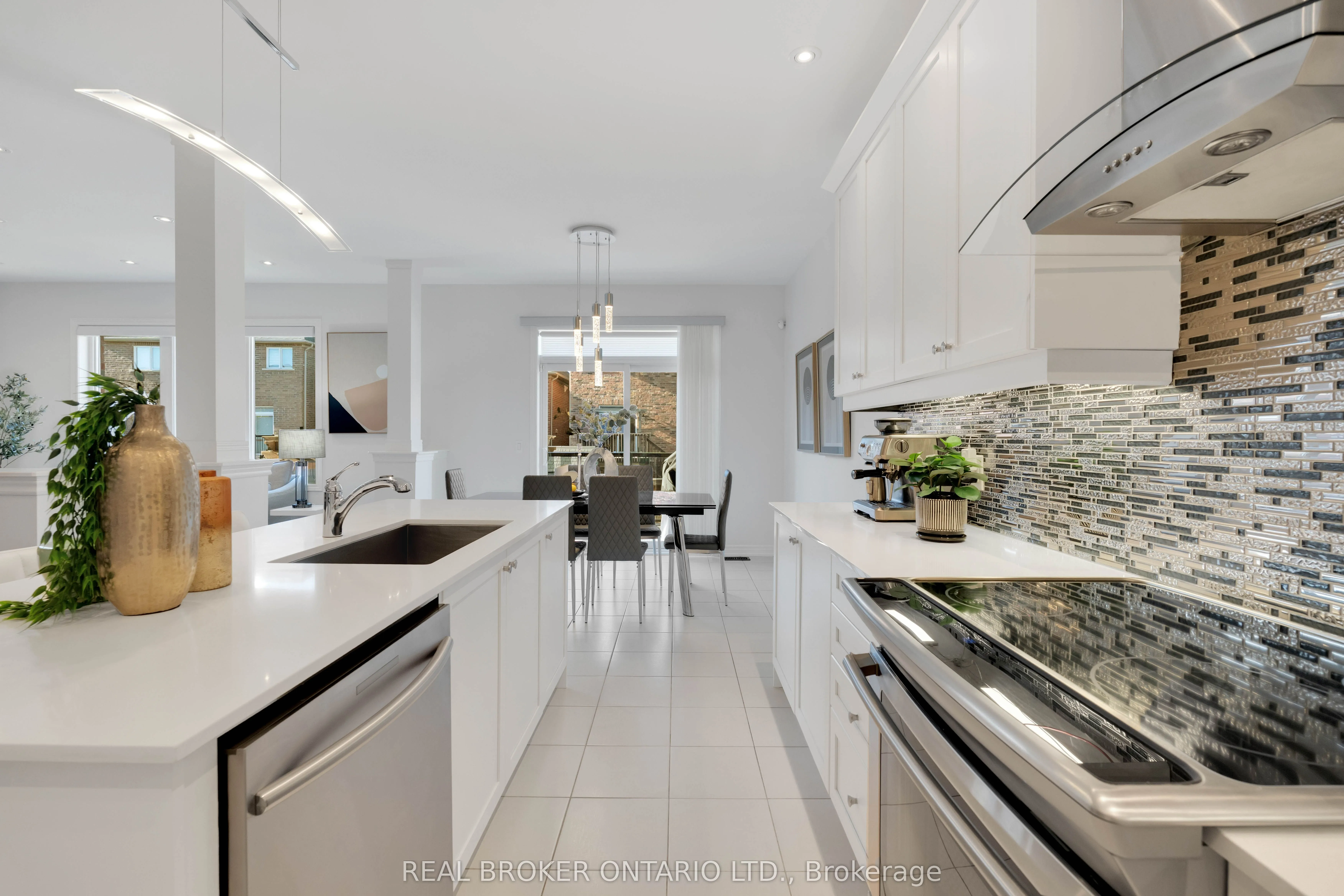 11 McEchearn Crescent