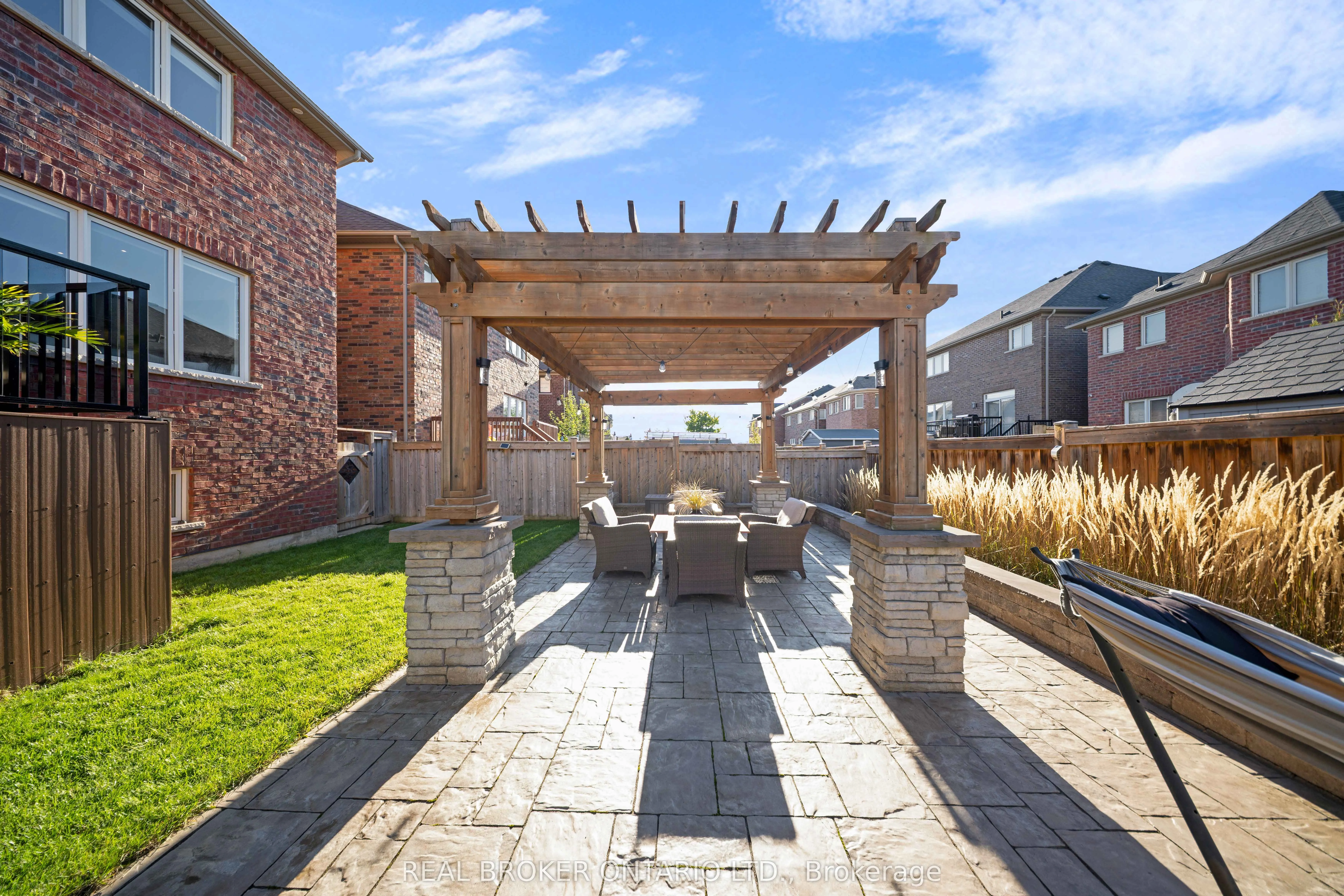 11 McEchearn Crescent