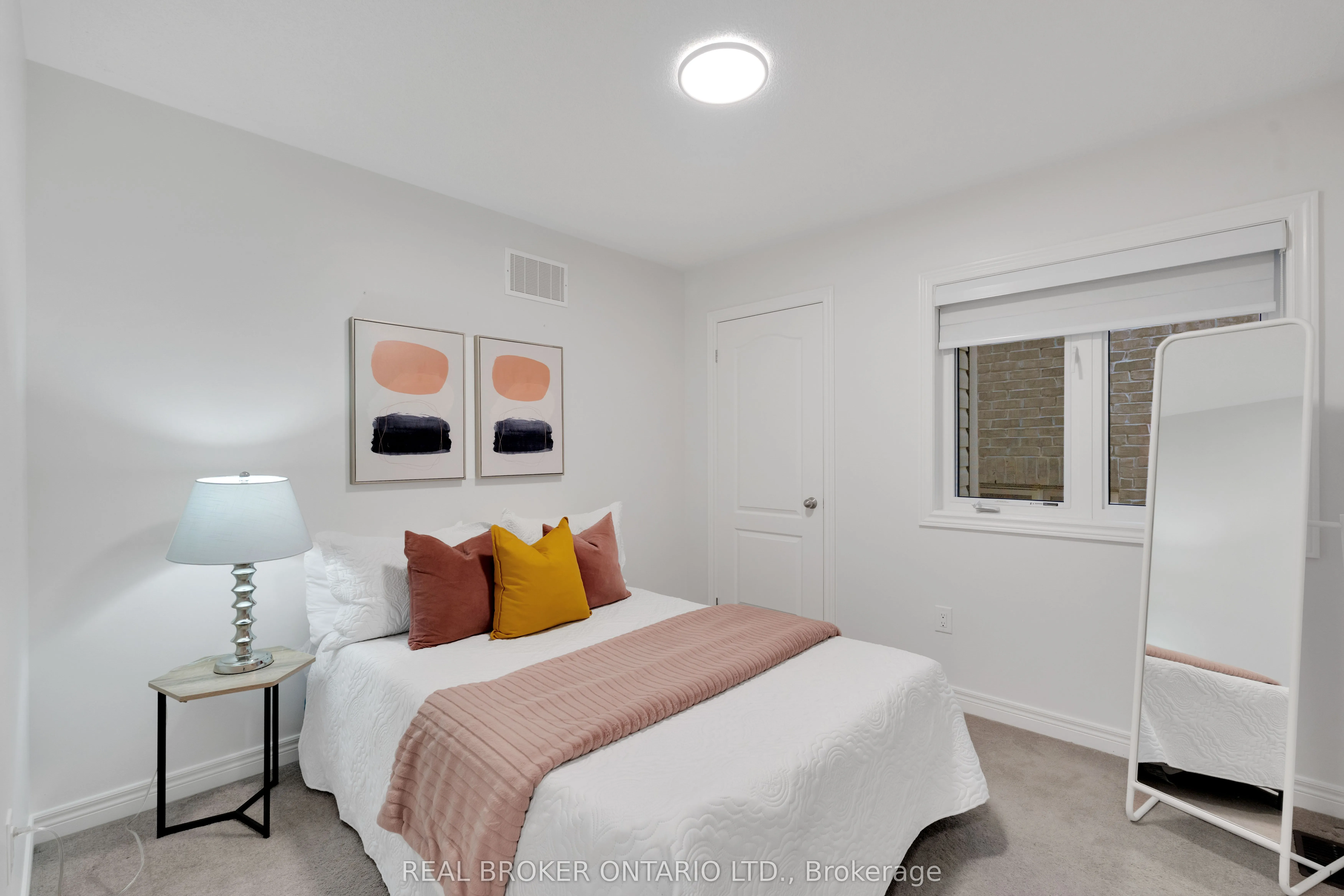 11 McEchearn Crescent