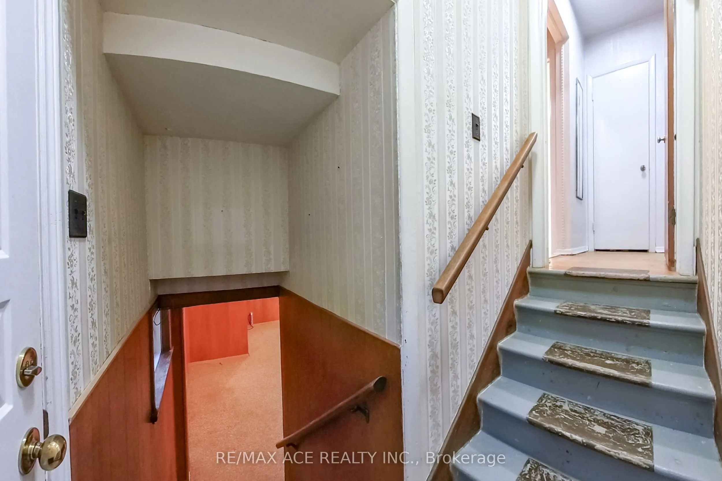 42 Swanhurst Boulevard