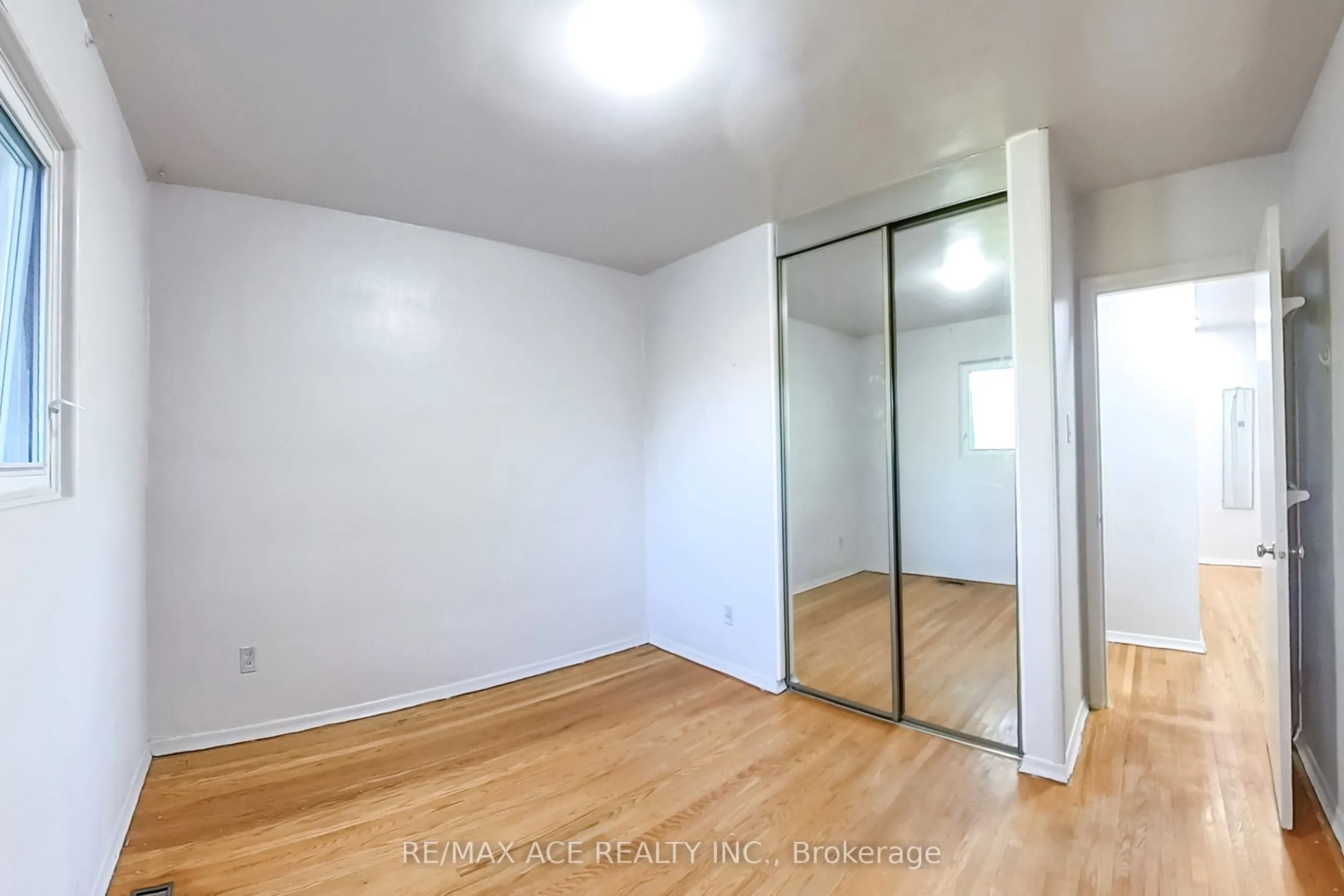 42 Swanhurst Boulevard