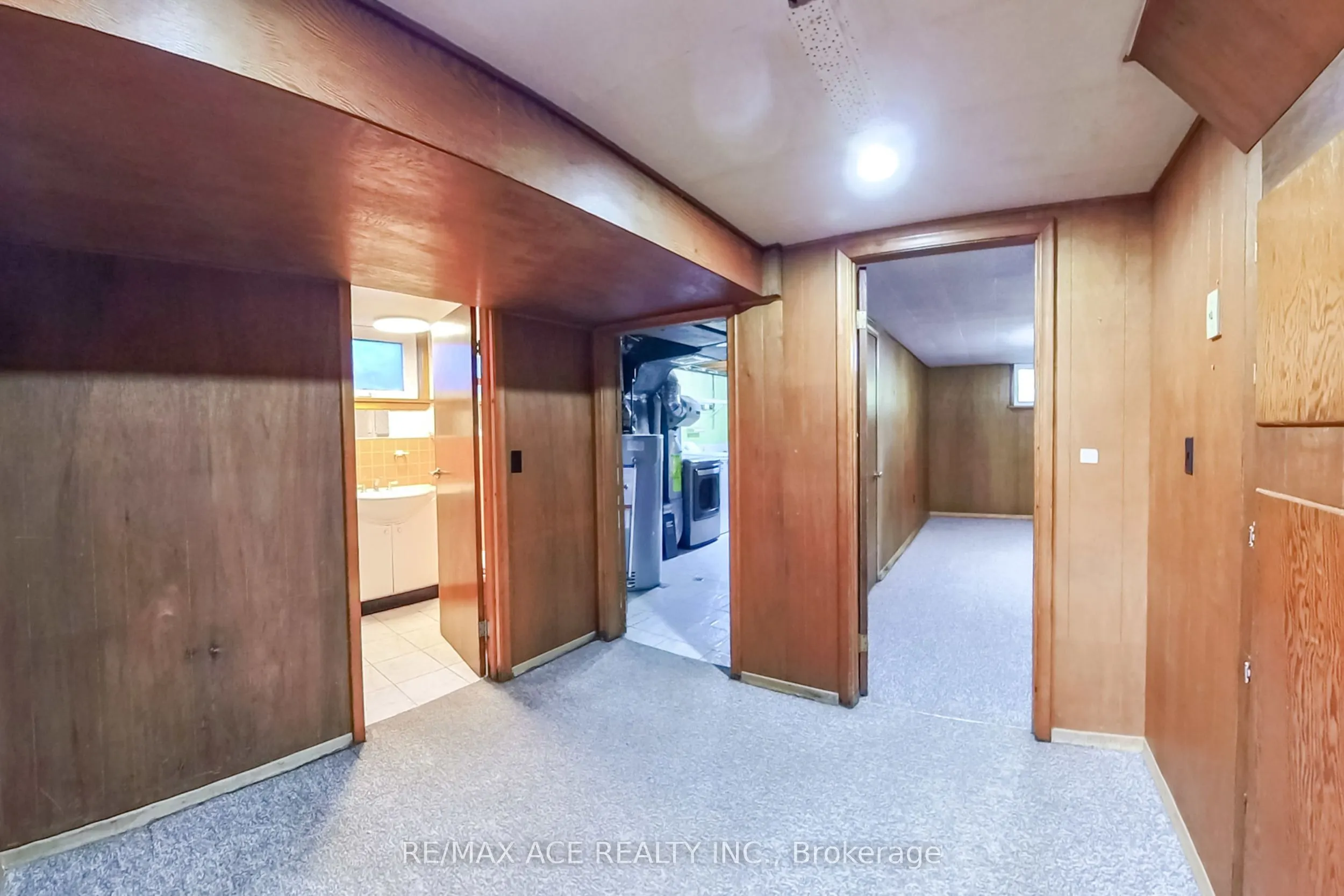 42 Swanhurst Boulevard