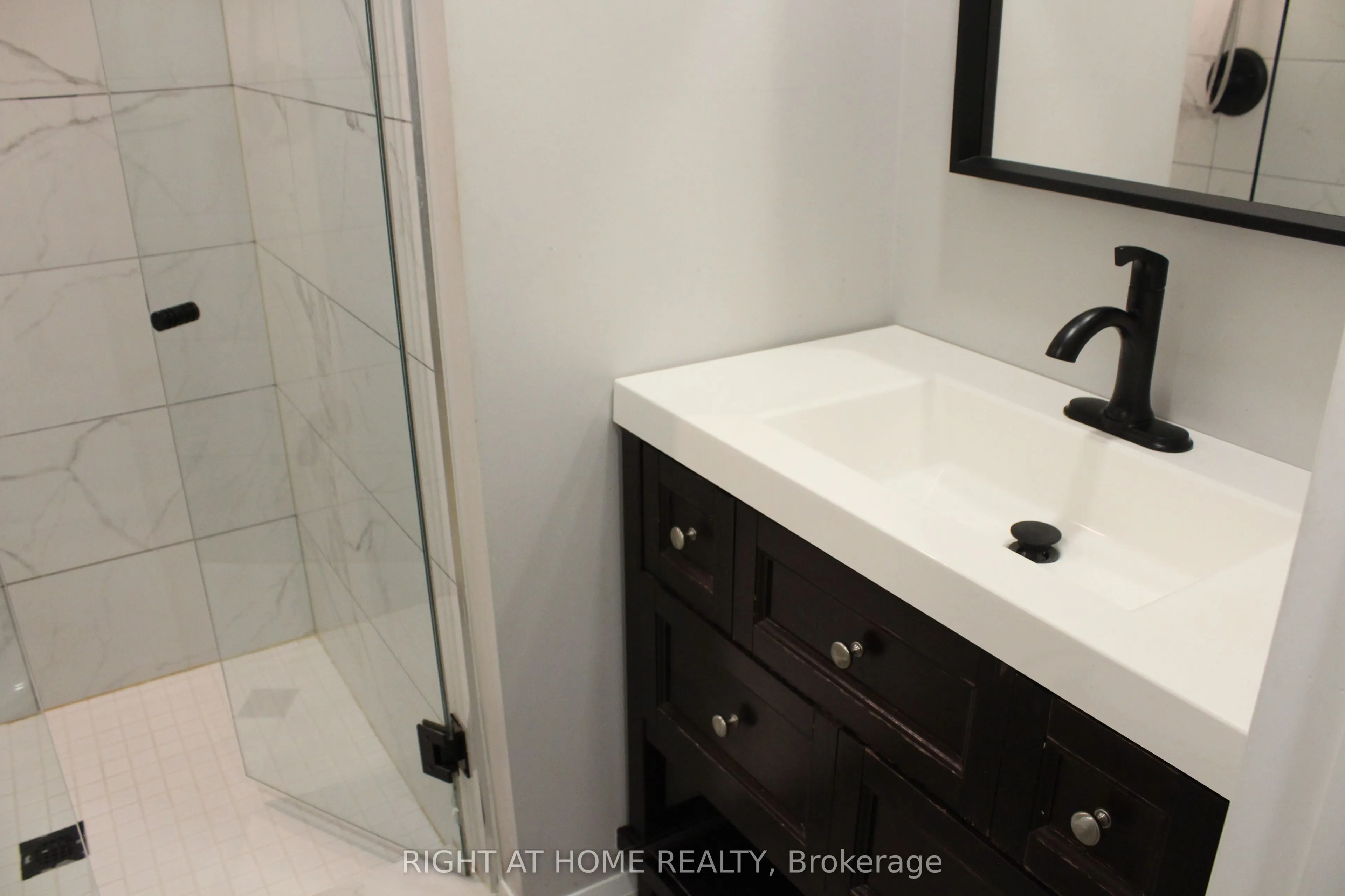9 Farley Crescent, #Lower Level