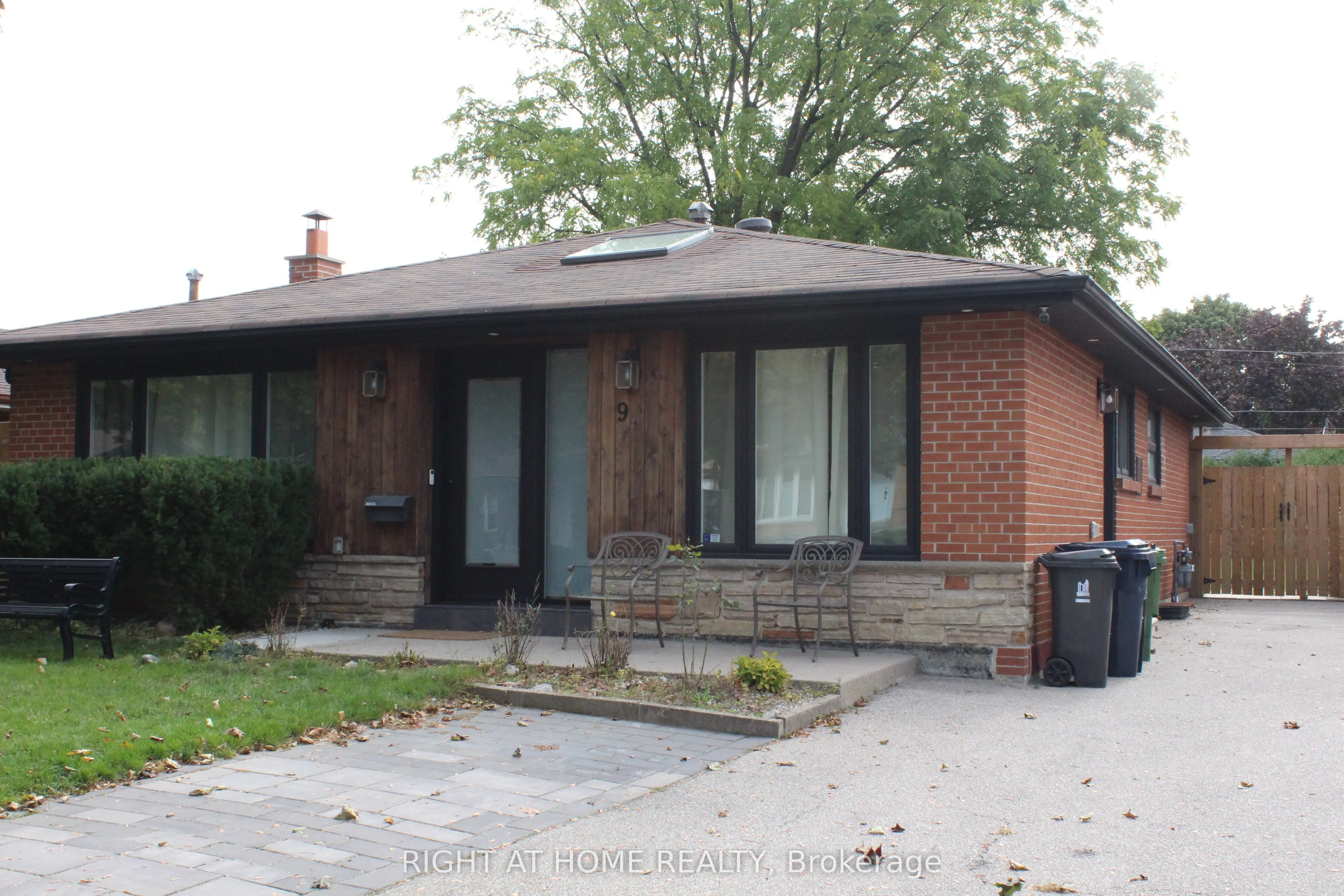 9 Farley Crescent, #Lower Level