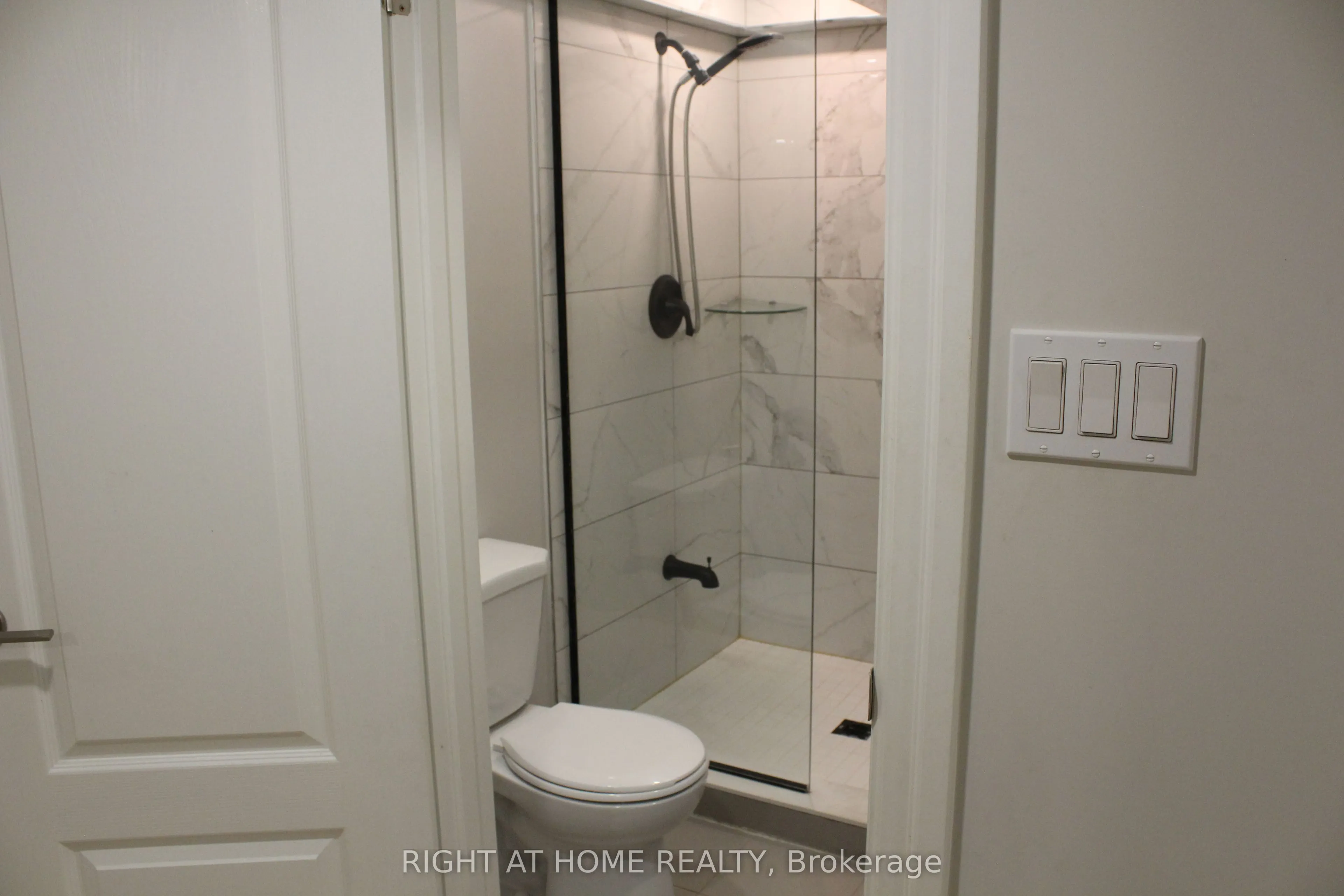9 Farley Crescent, #Lower Level