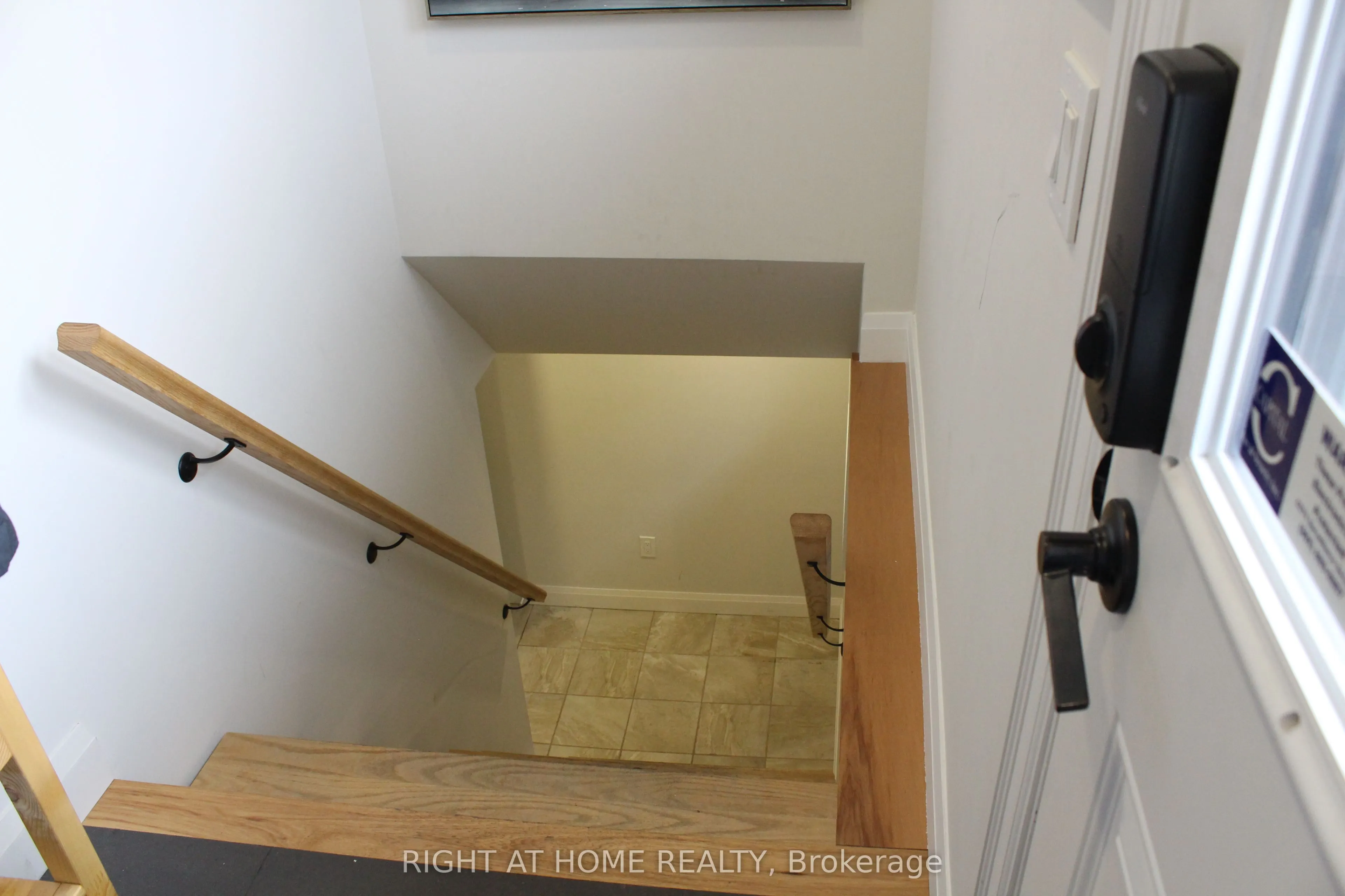9 Farley Crescent, #Lower Level