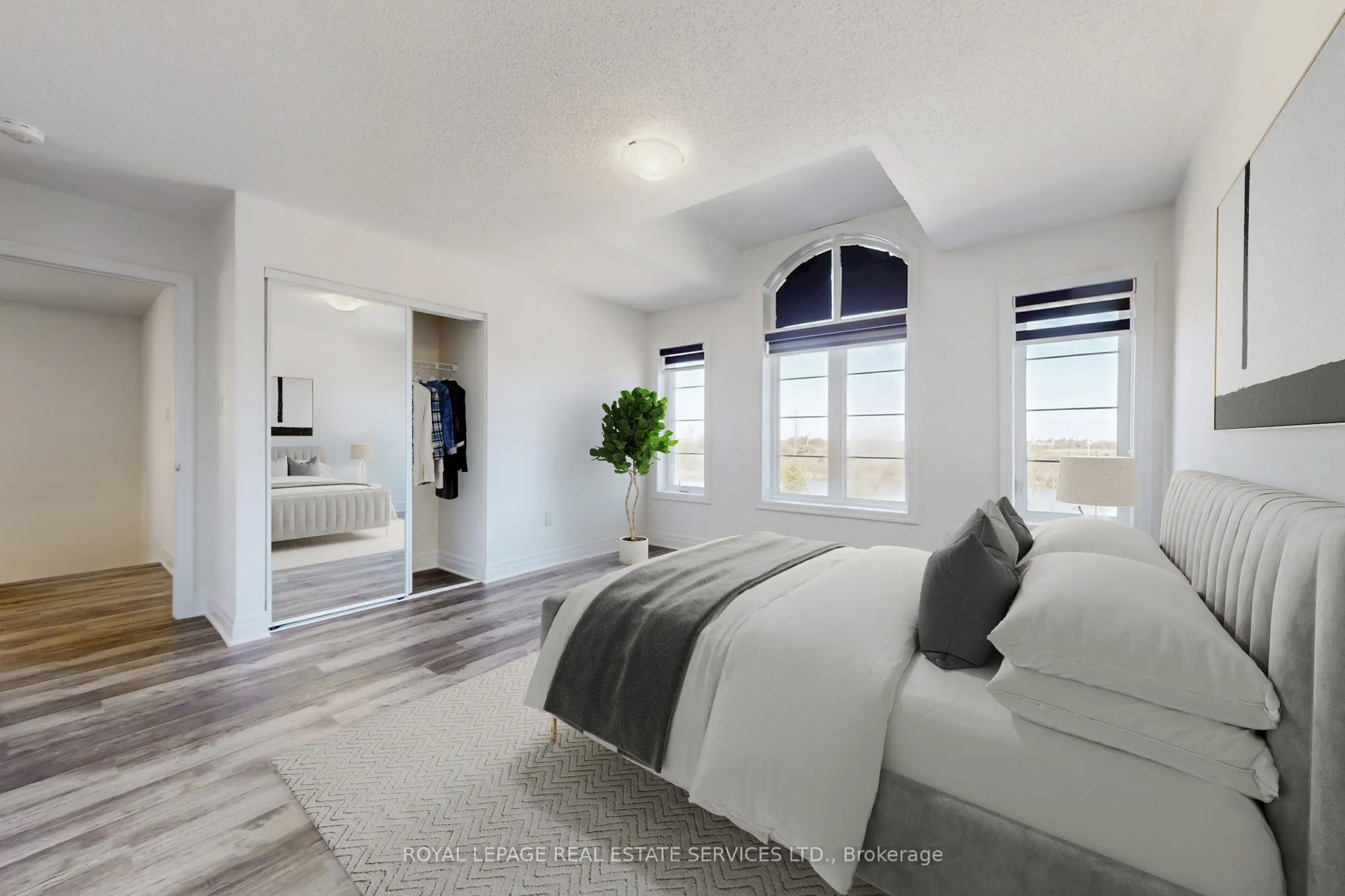 1388 Sycamore Garden, #Upper