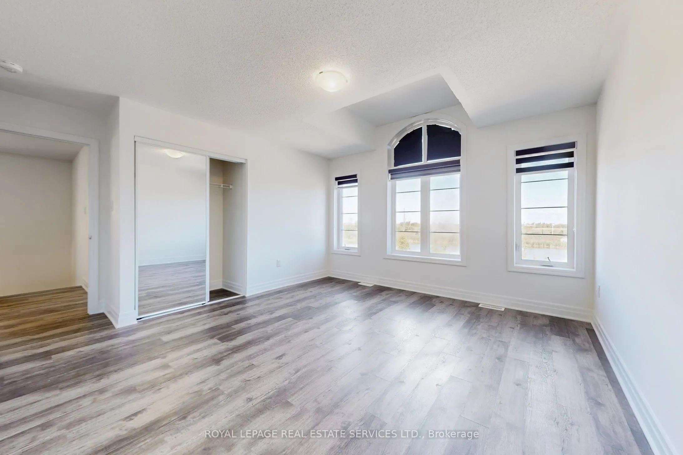 1388 Sycamore Garden, #Upper