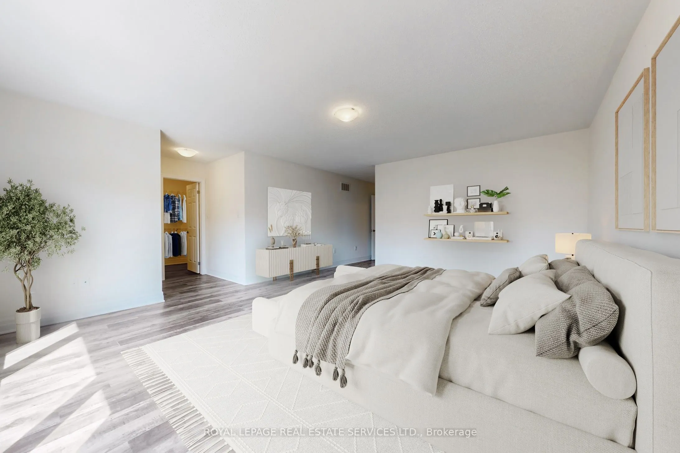 1388 Sycamore Garden, #Upper