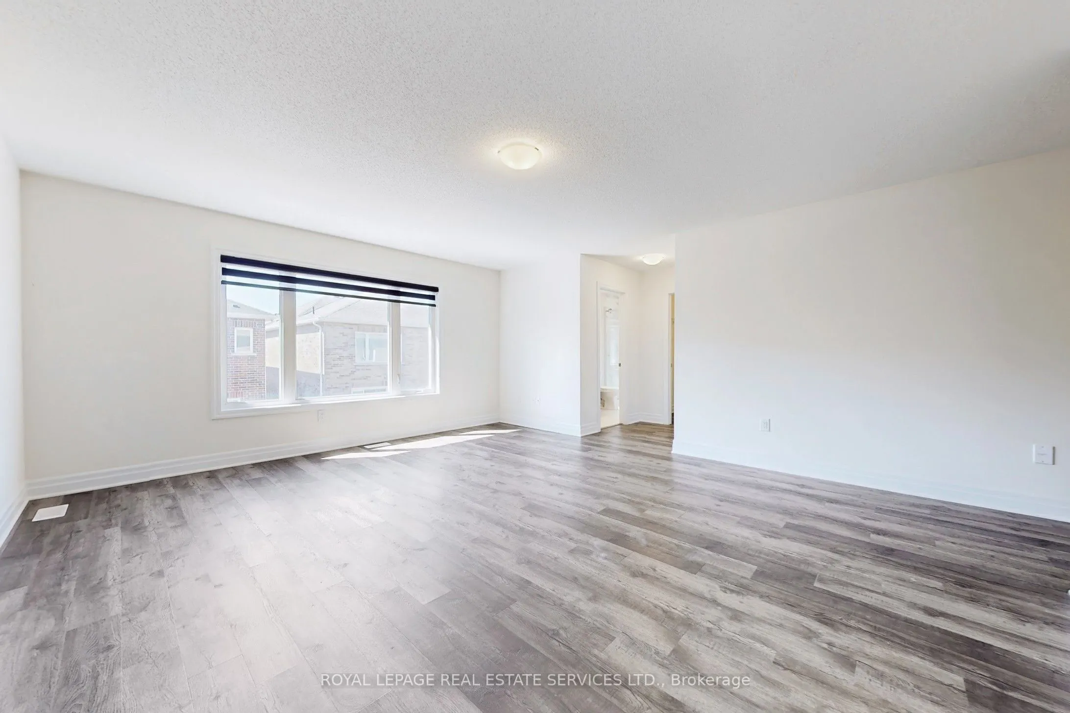1388 Sycamore Garden, #Upper