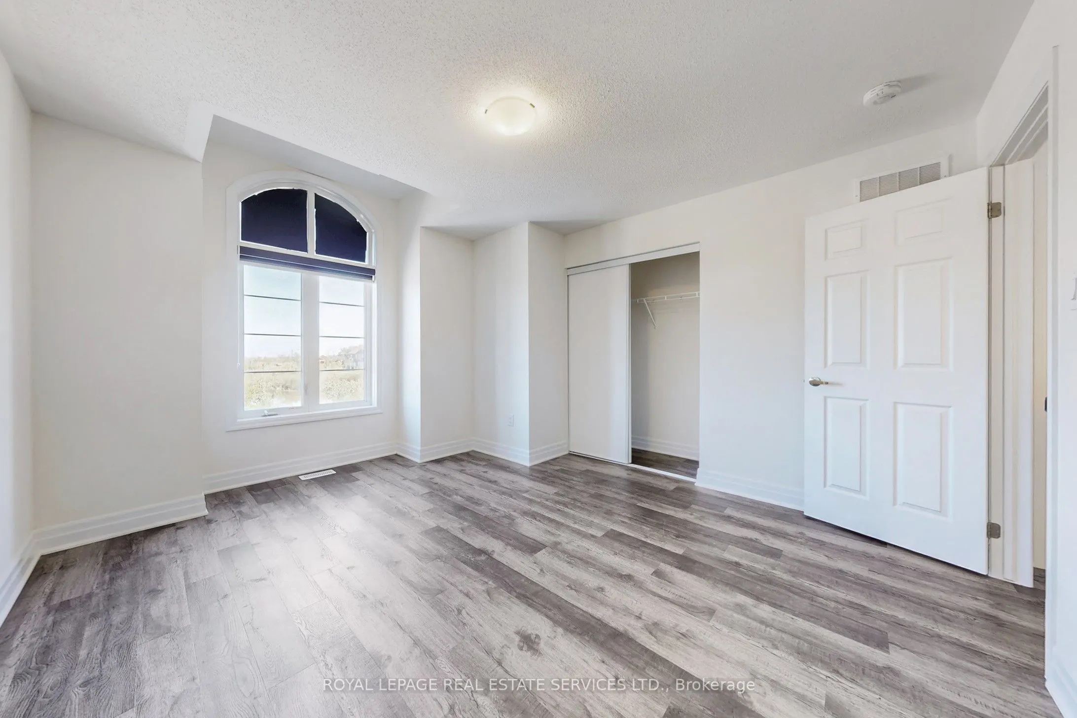 1388 Sycamore Garden, #Upper