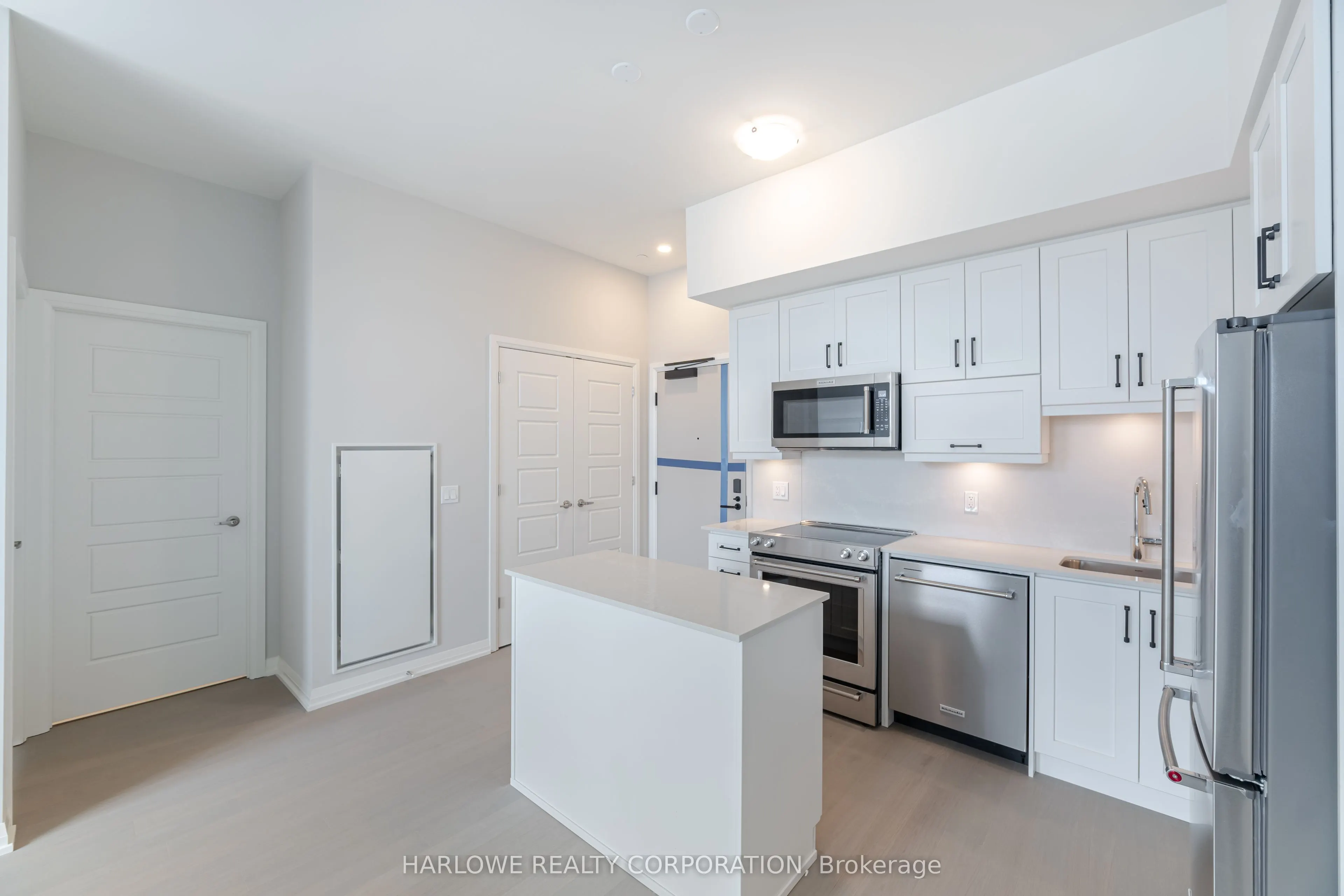 3006 William Cutmore Boulevard, #102
