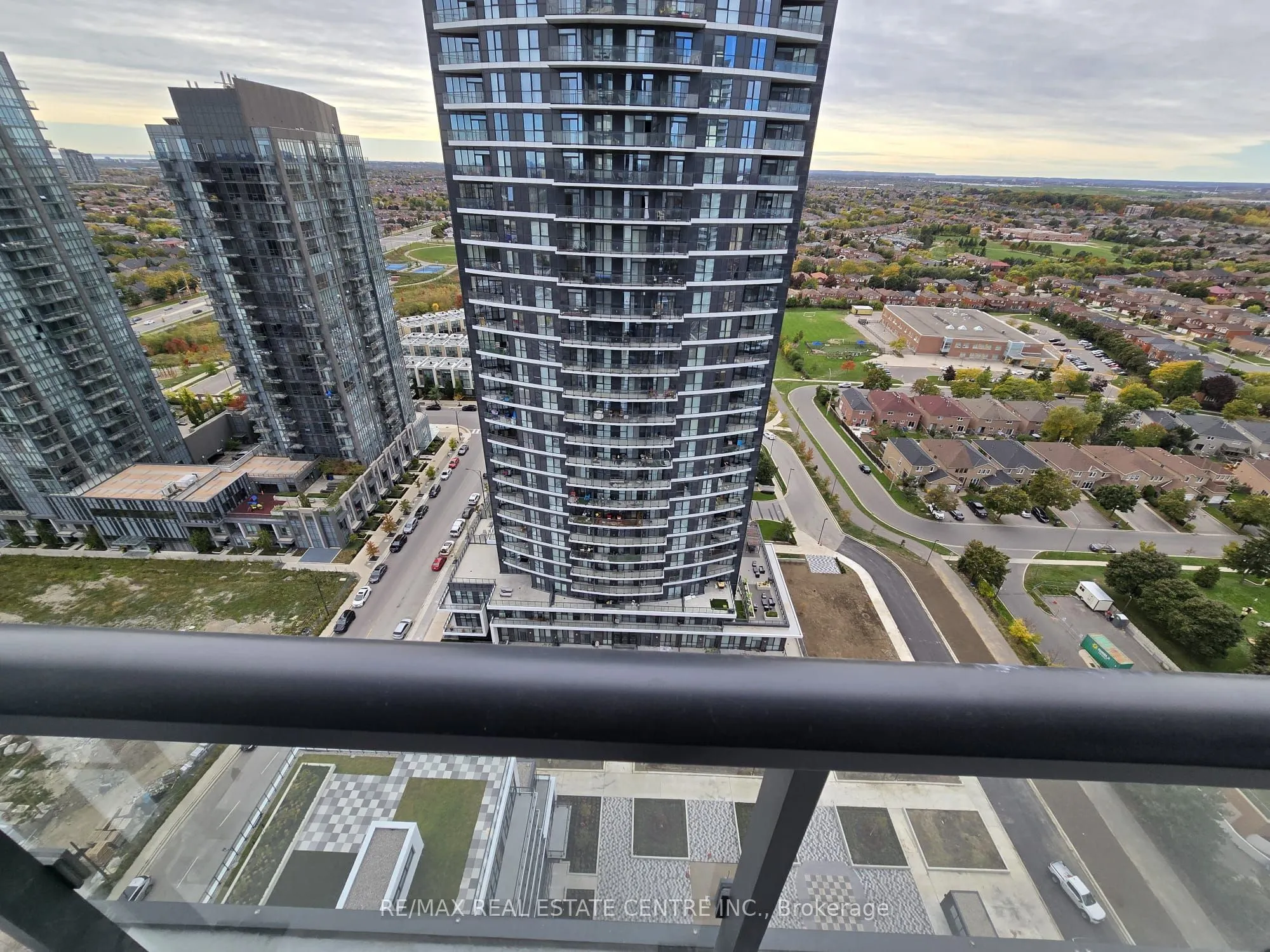 15 Watergarden Drive, #2106