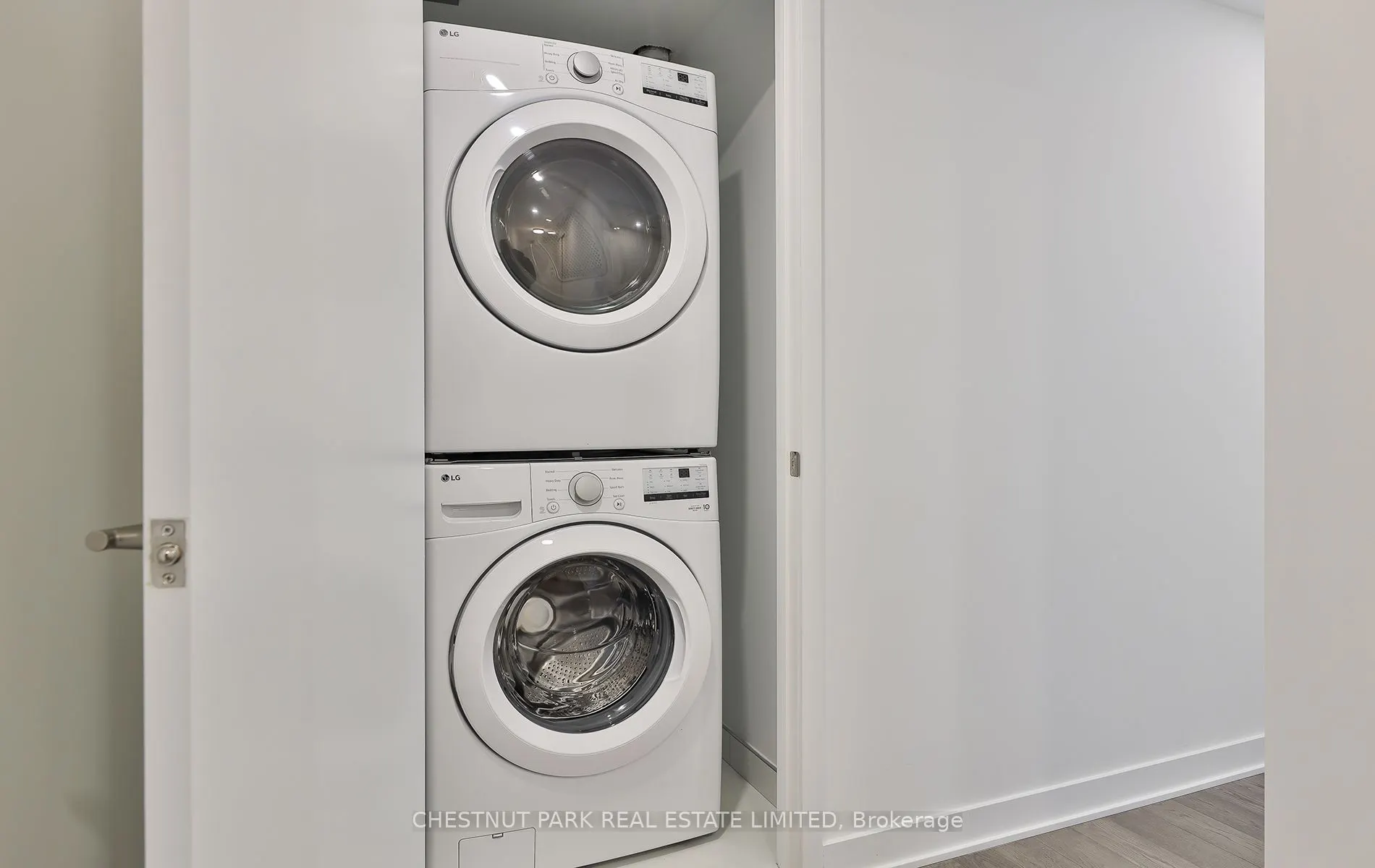 2720 Dundas Street W, #508