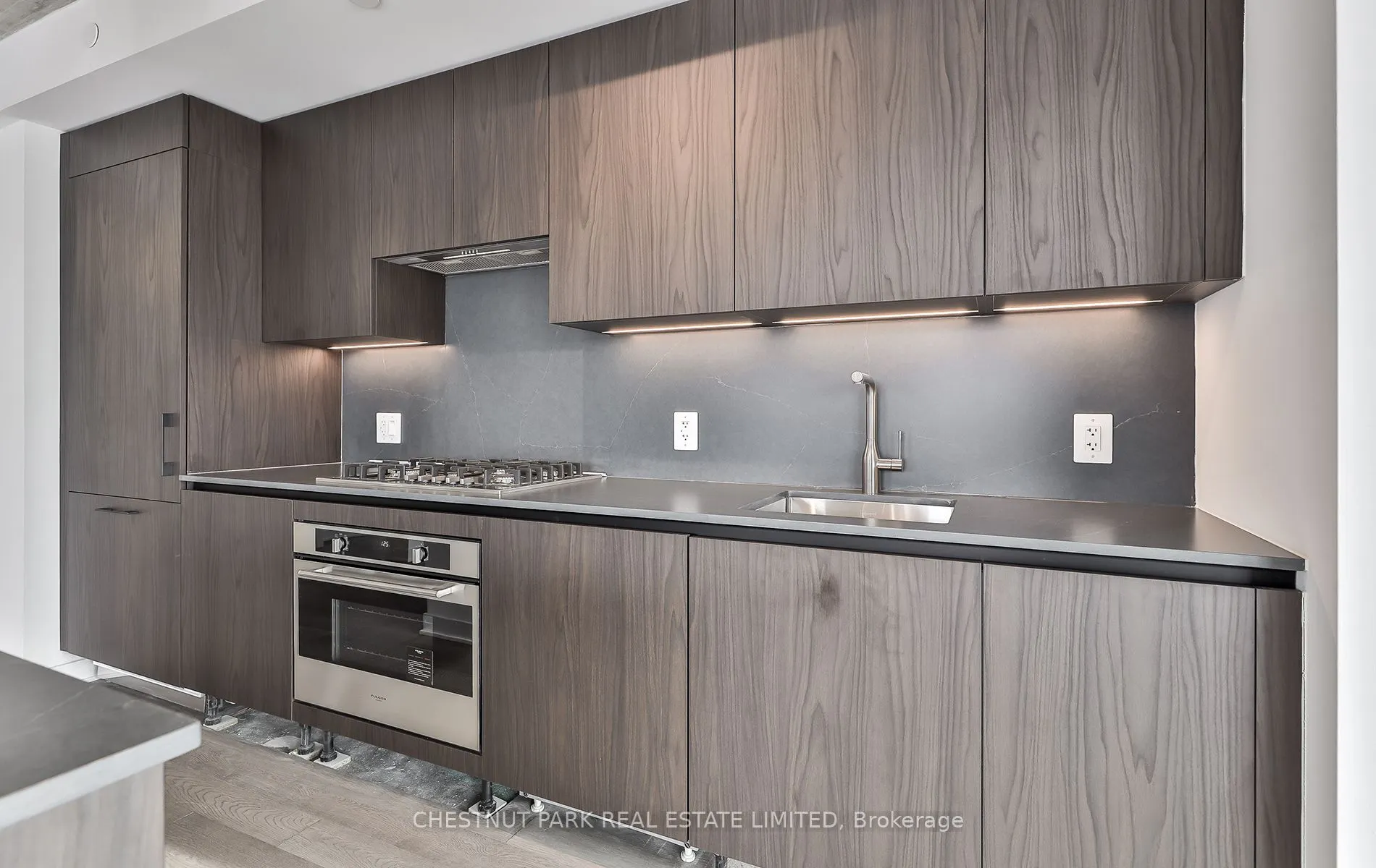 2720 Dundas Street W, #508