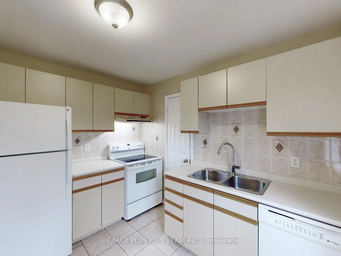 183 Nelson Street, #1