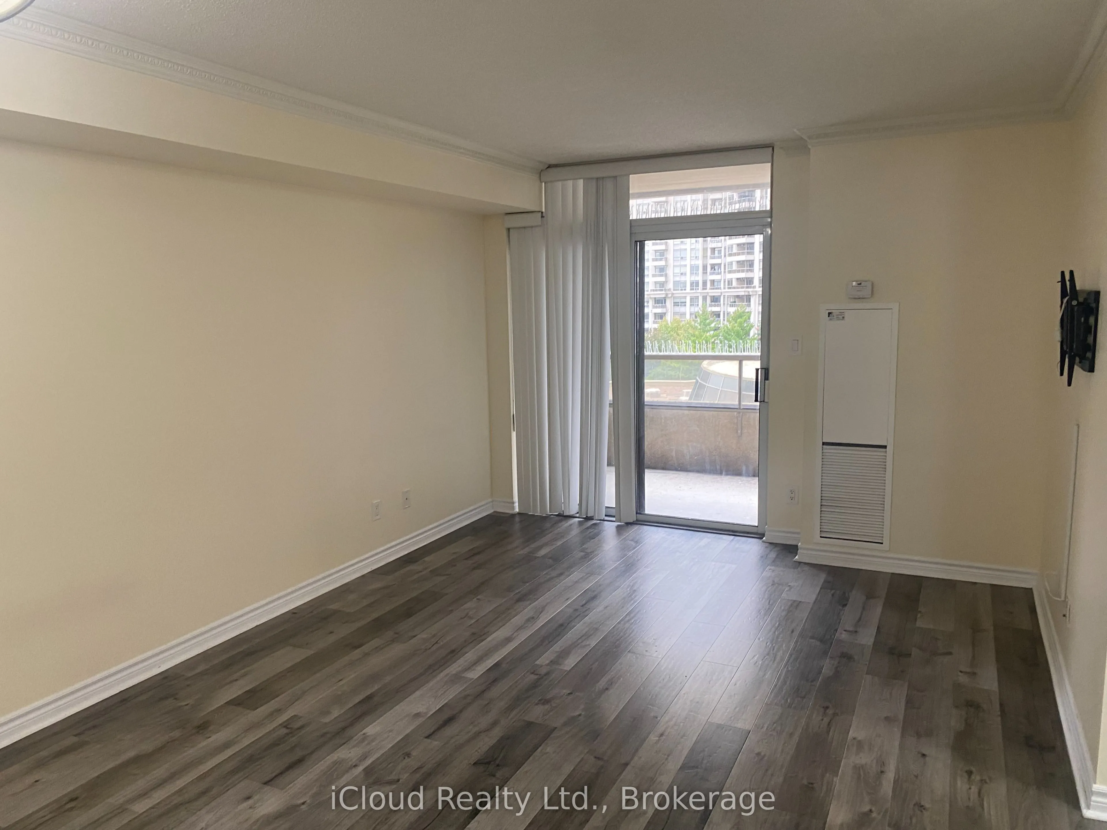 3880 Duke Of York Boulevard, #705