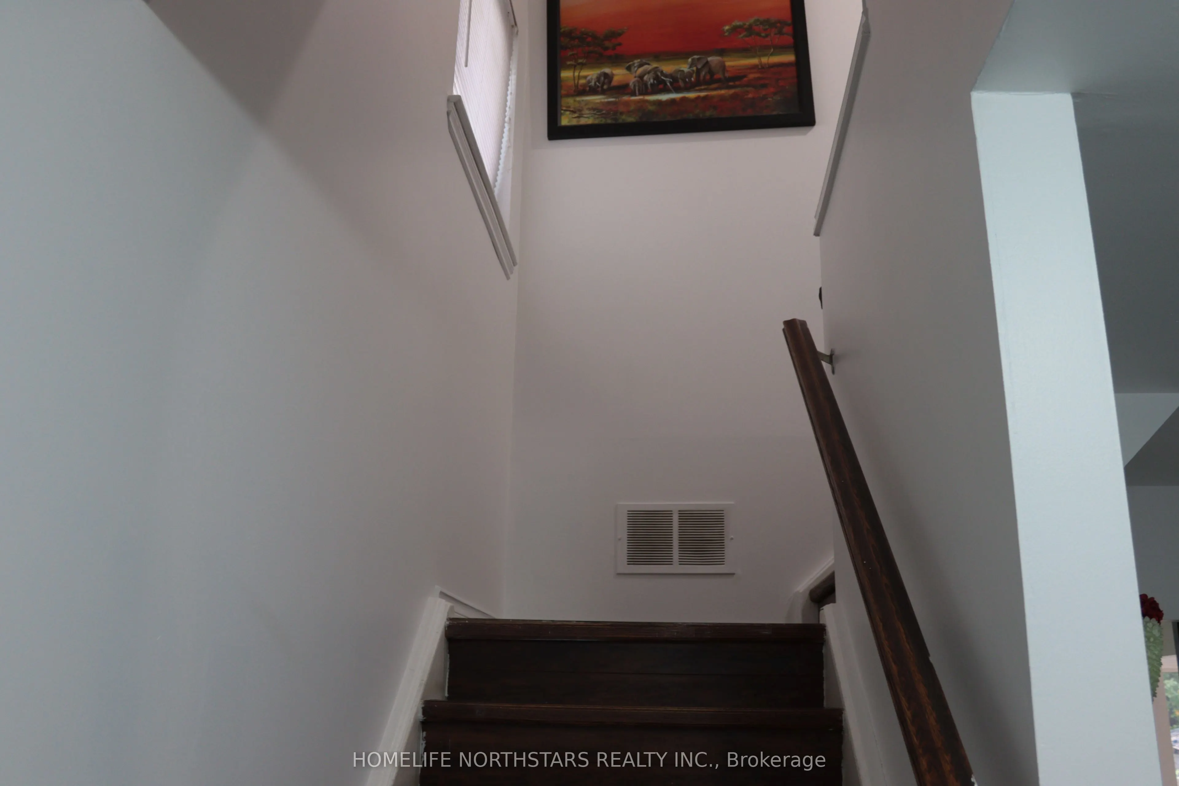 20 Demaris Avenue