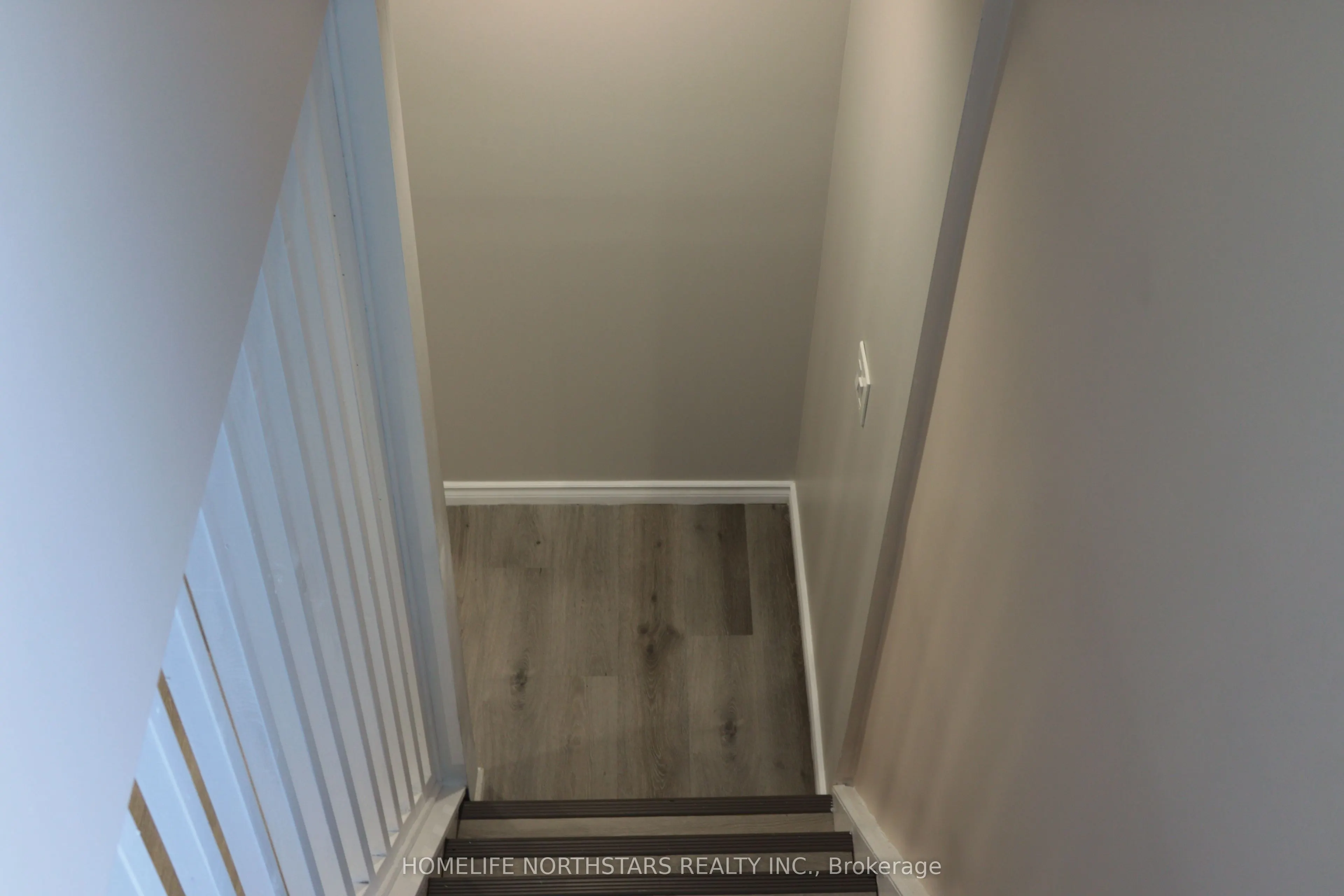 20 Demaris Avenue