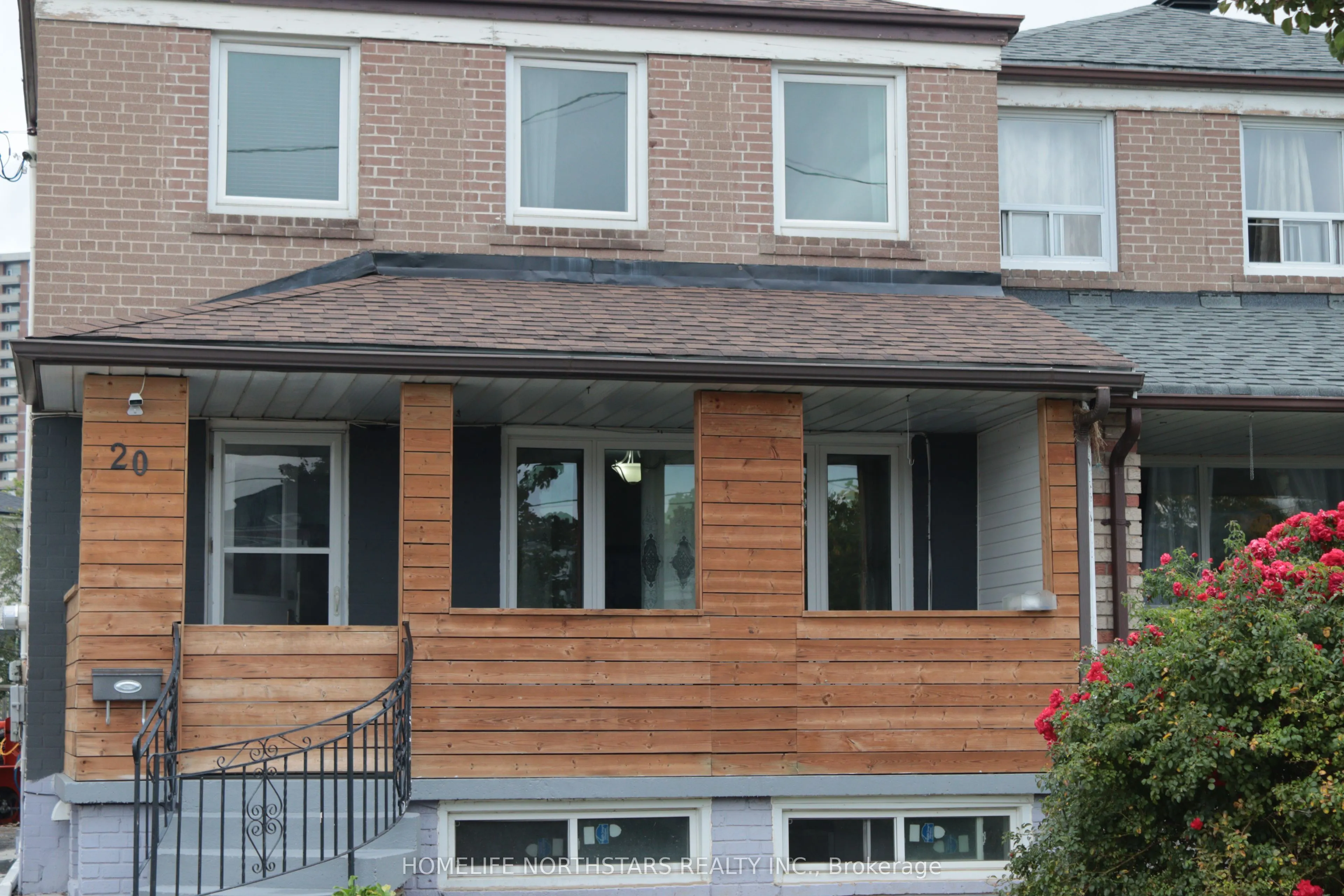 20 Demaris Avenue