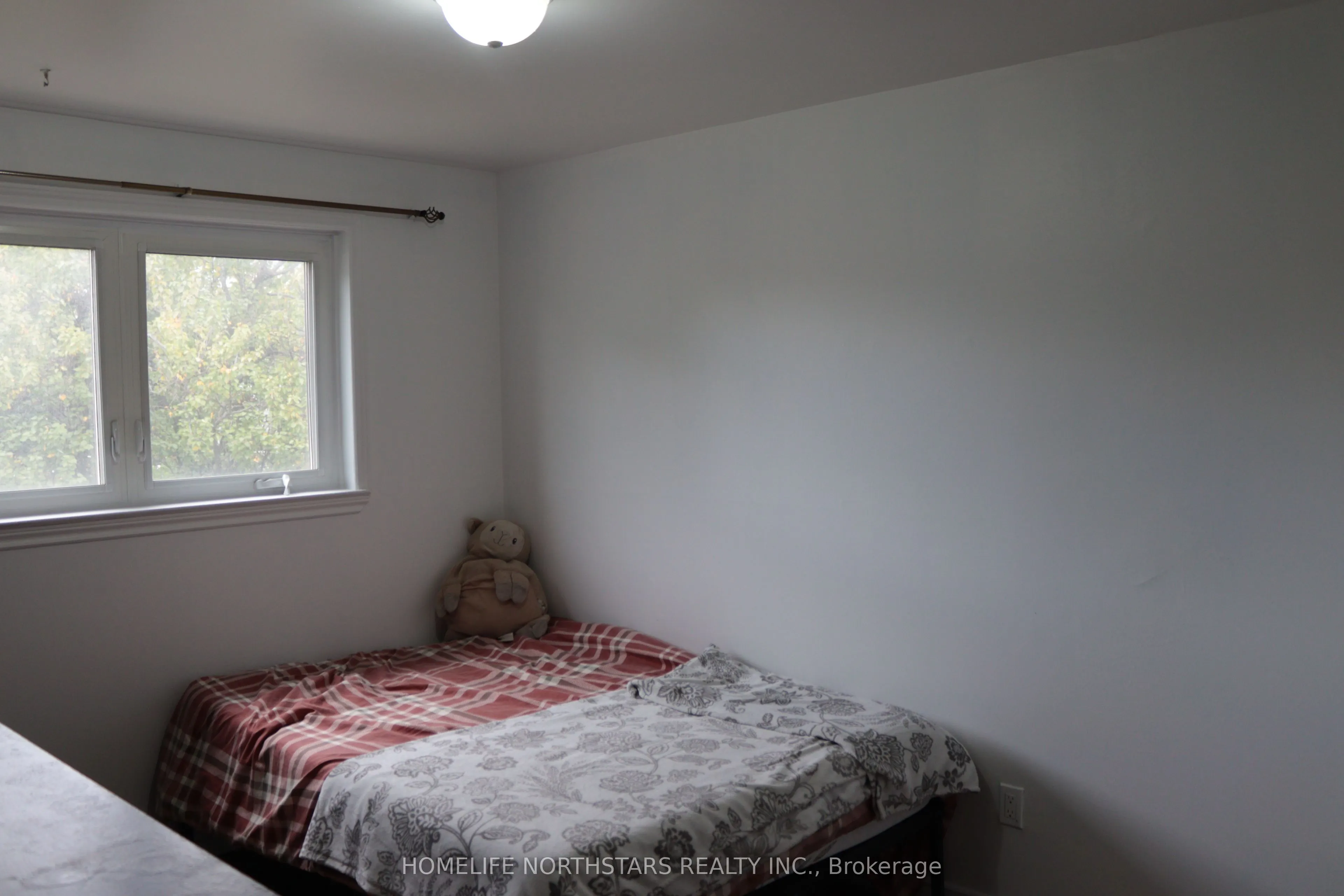 20 Demaris Avenue