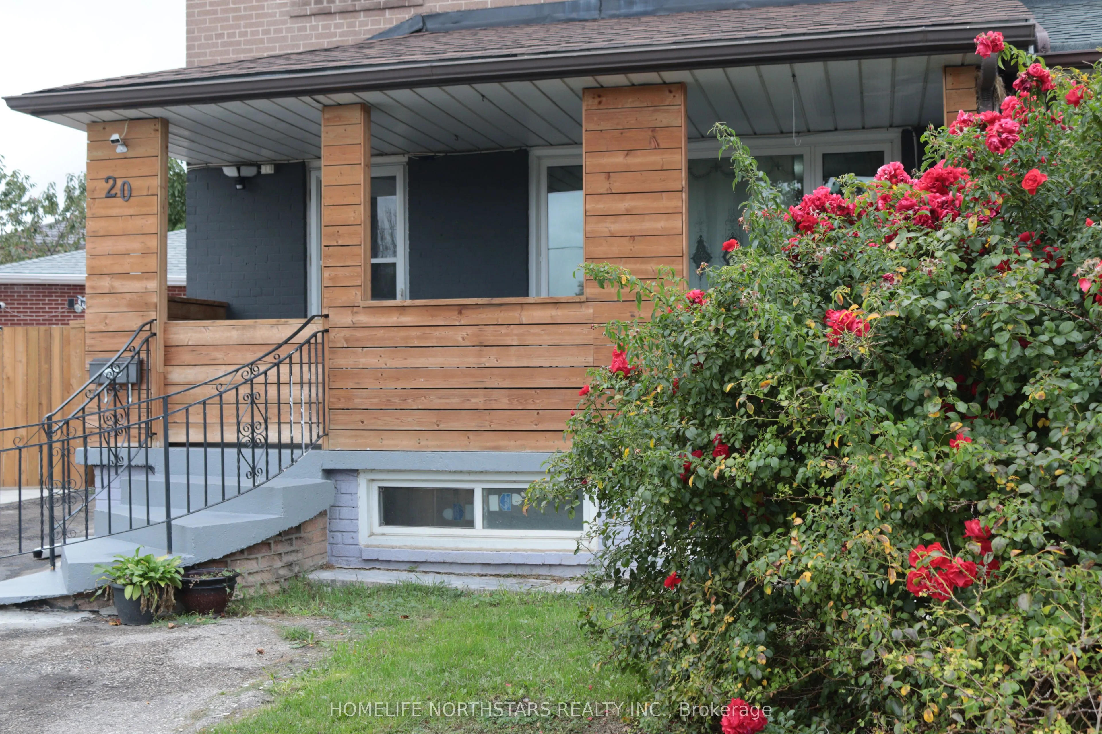 20 Demaris Avenue