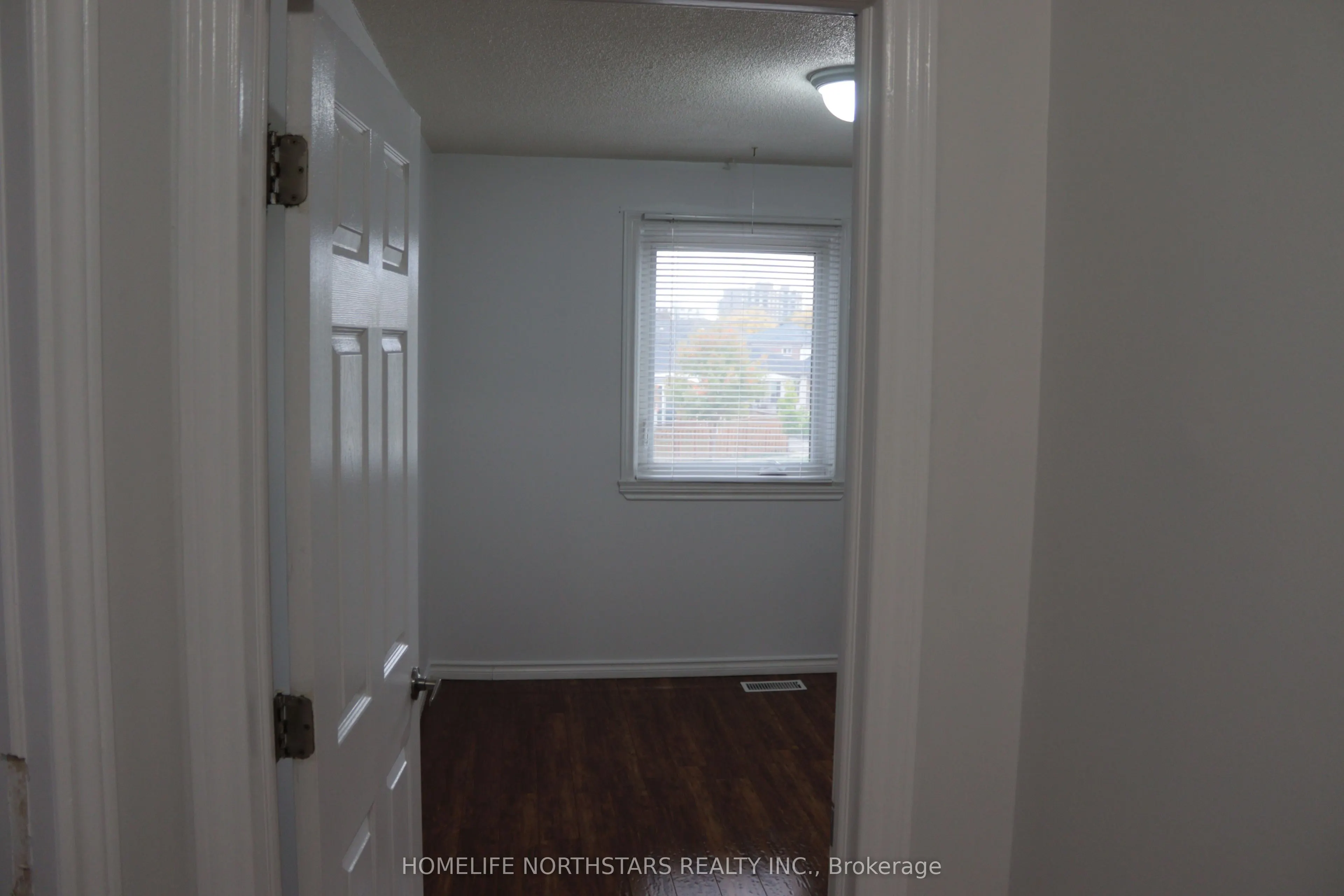 20 Demaris Avenue