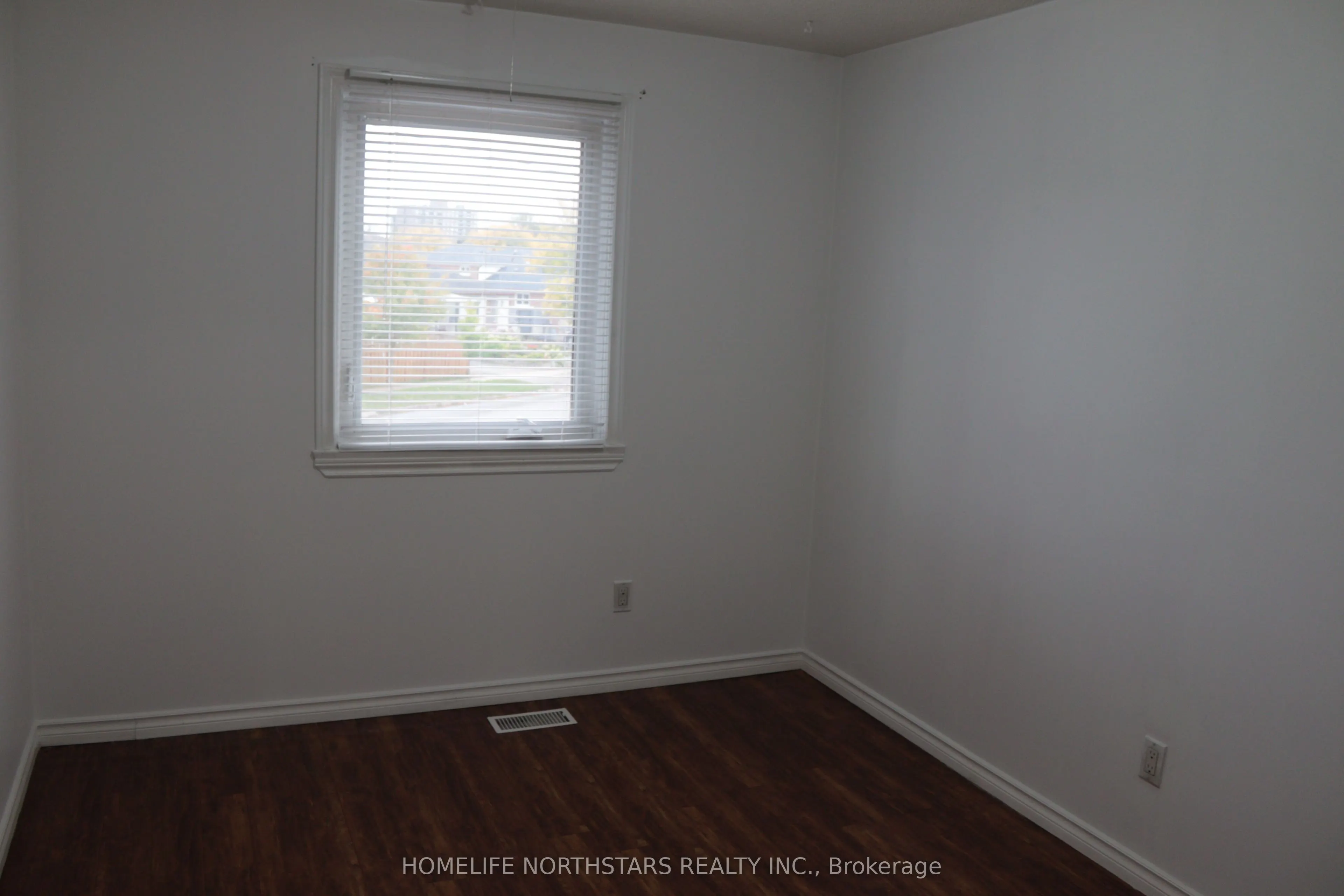 20 Demaris Avenue