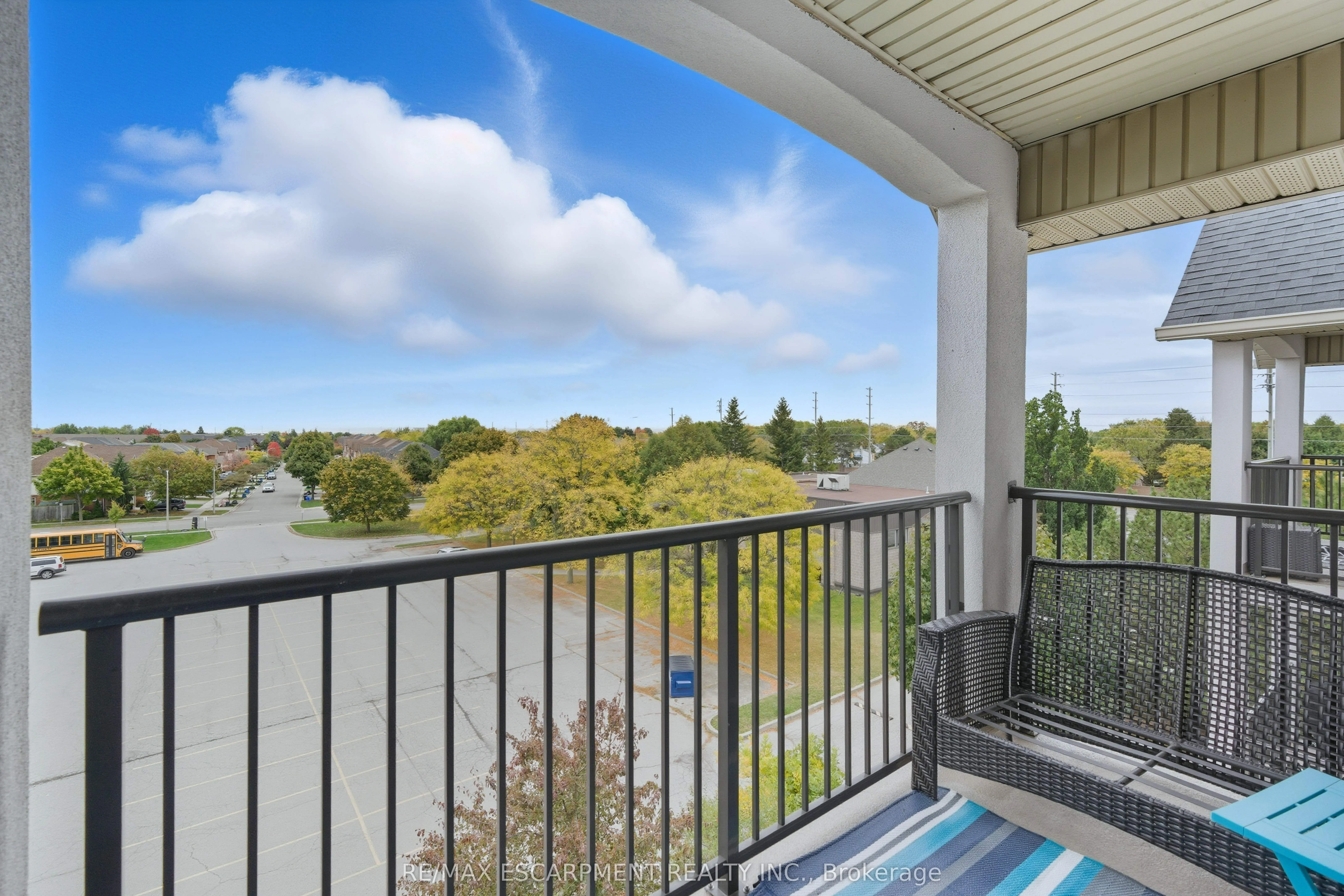 1411 Walkers Line, #409