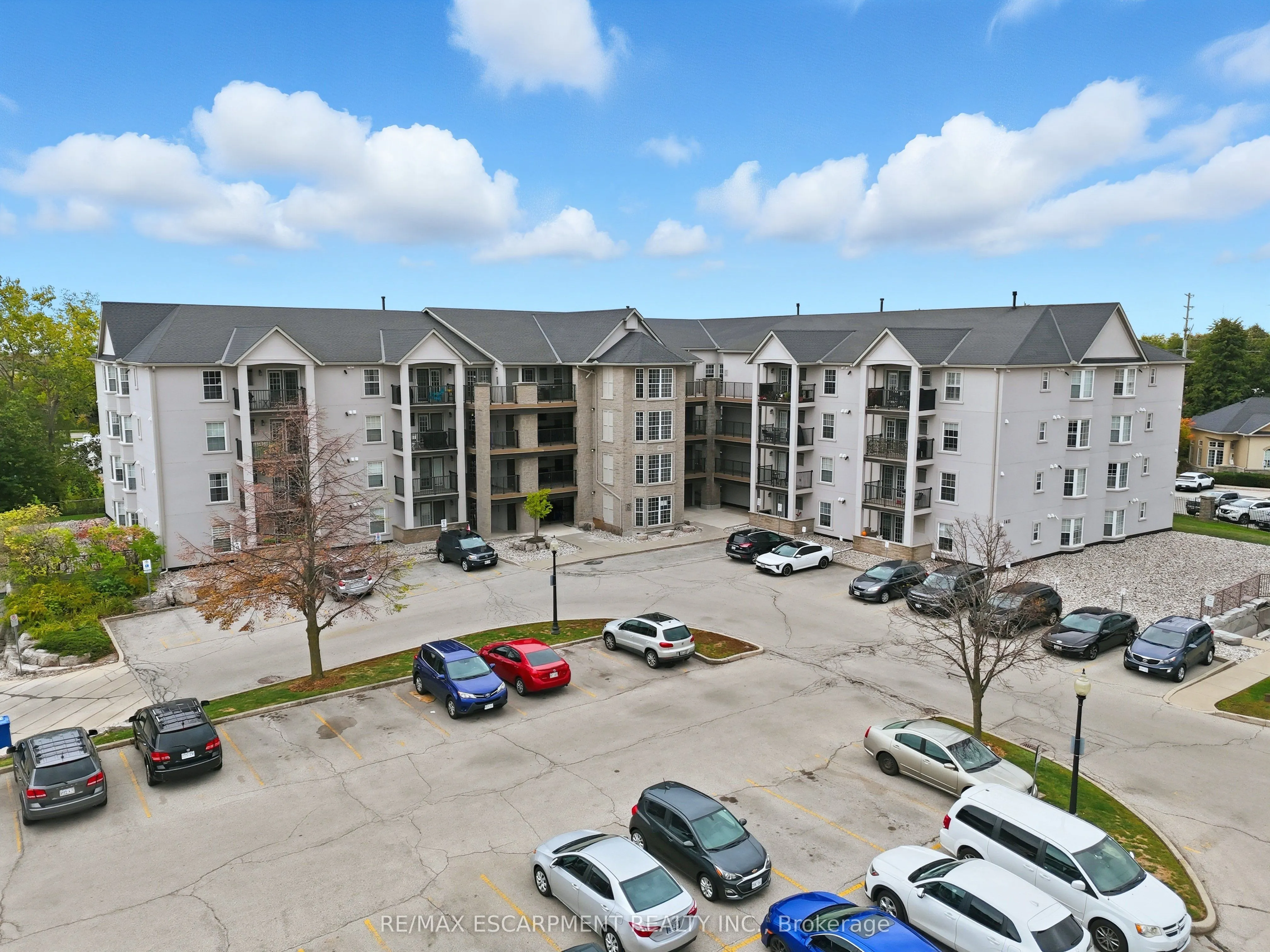 1411 Walkers Line, #409