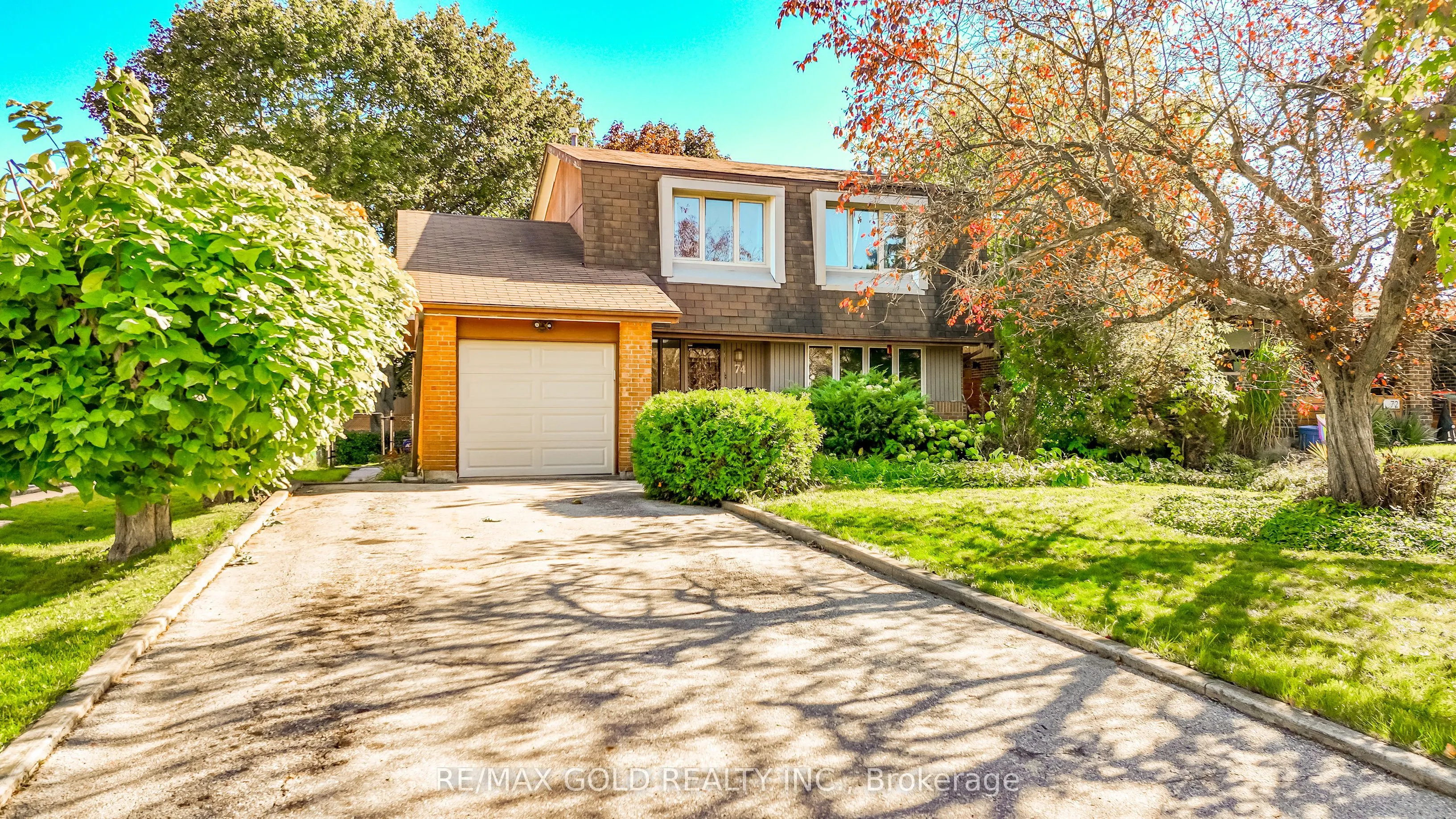 74 Lorraine Crescent
