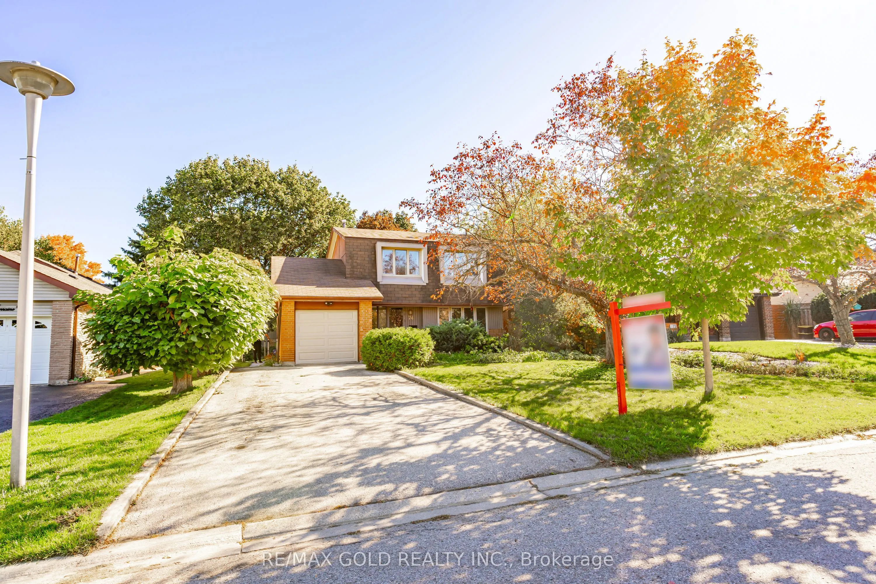 74 Lorraine Crescent