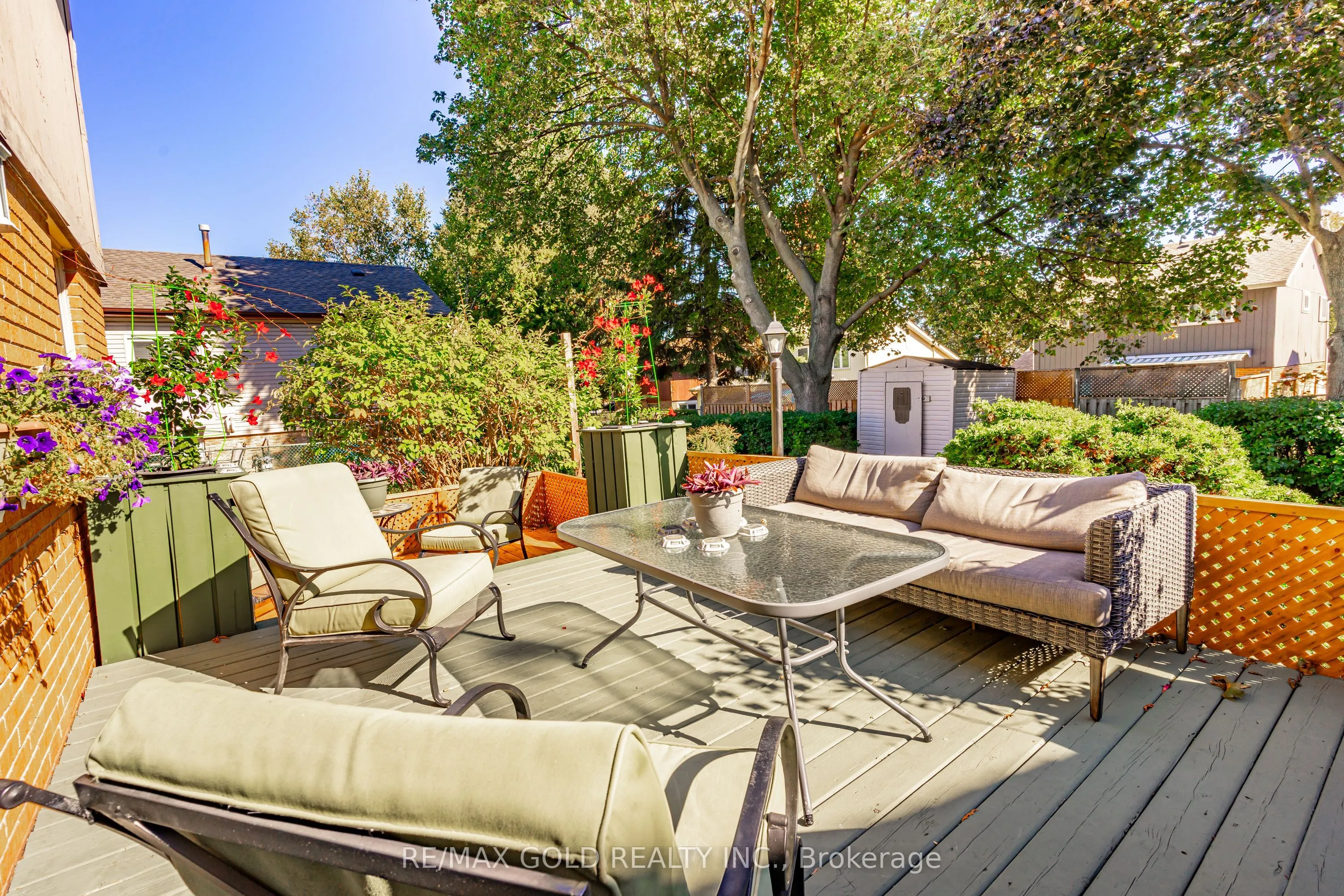 74 Lorraine Crescent